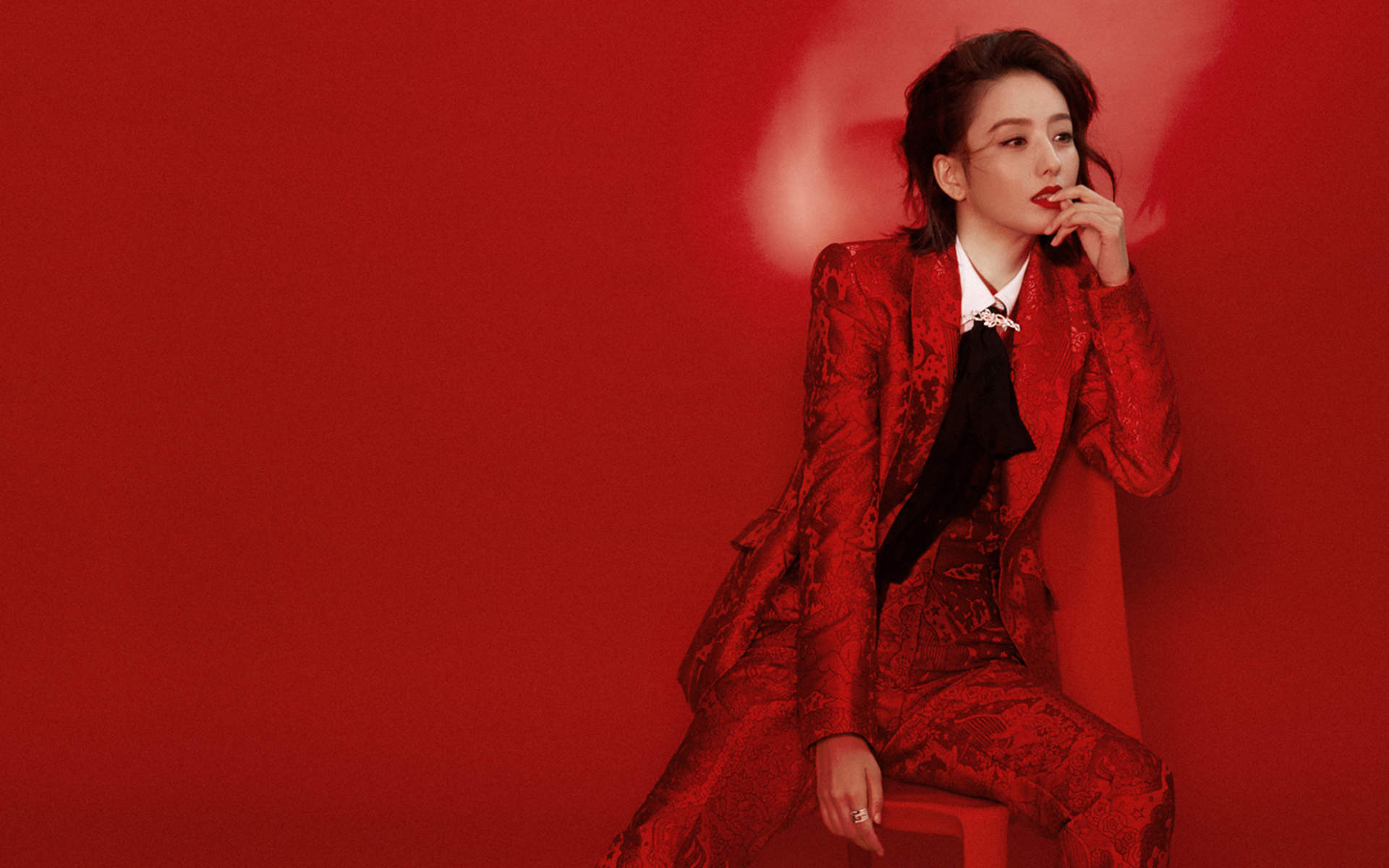 高清中国内地新疆伊犁影视女演员佟丽娅美艳性感高清桌面壁纸图片 高清中国内地新疆伊犁影视女演员佟丽娅美艳性感高清桌面壁纸图片