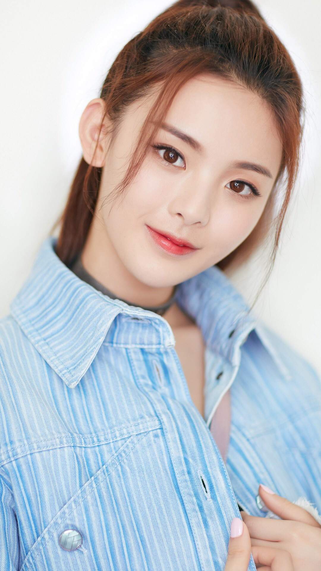 杨超越图片