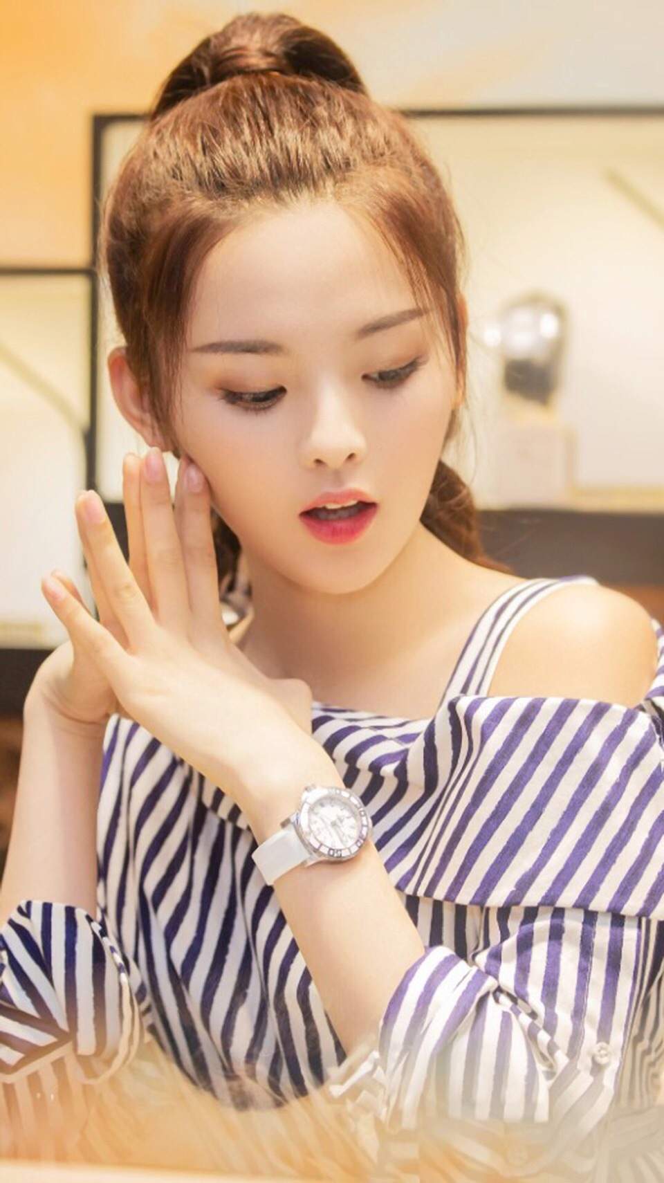 高清江苏女星杨超越双马尾可爱少女感写真图片图片