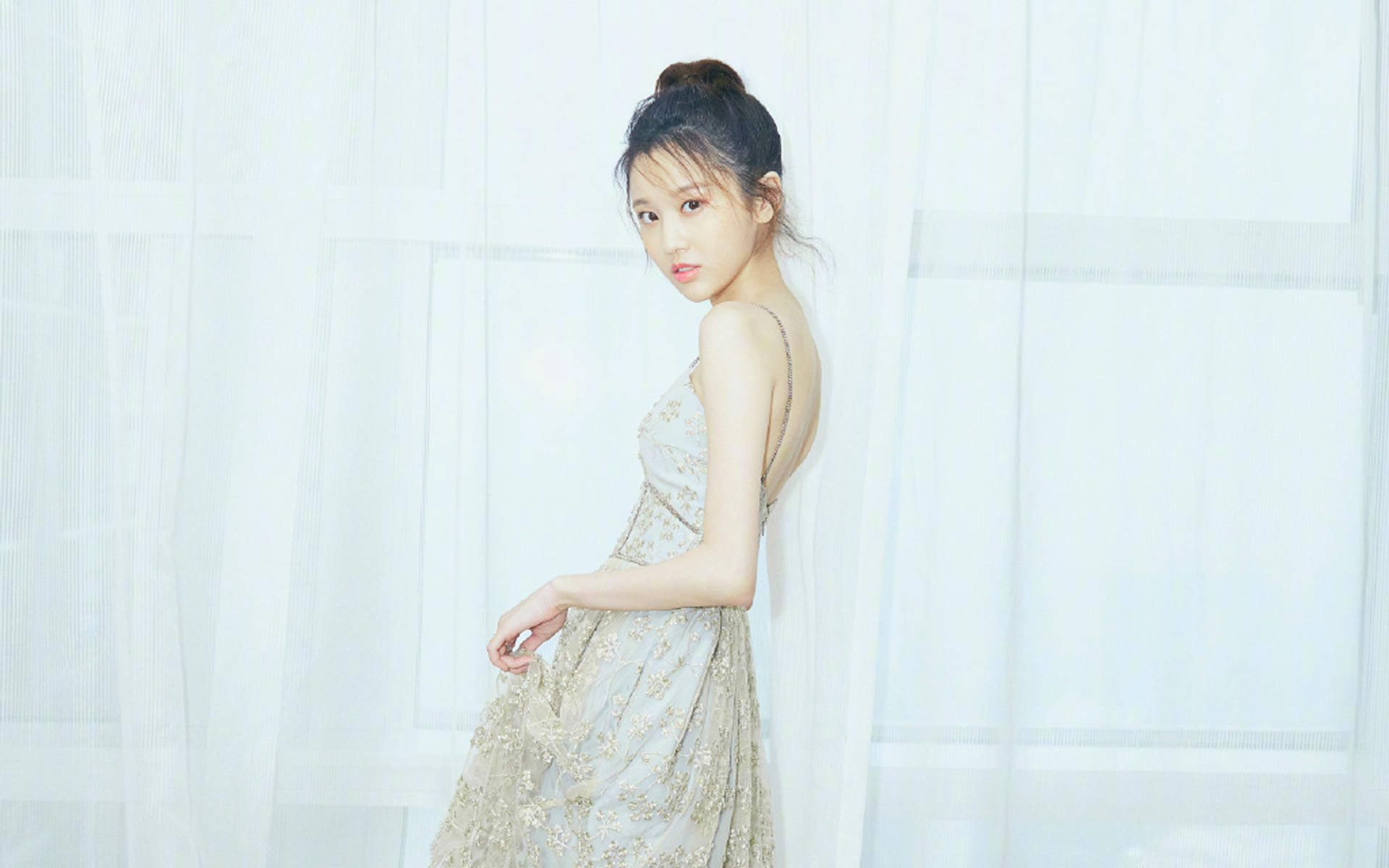 中国内地女演员谋女郎张慧雯如梦如幻唯美写真图片图片