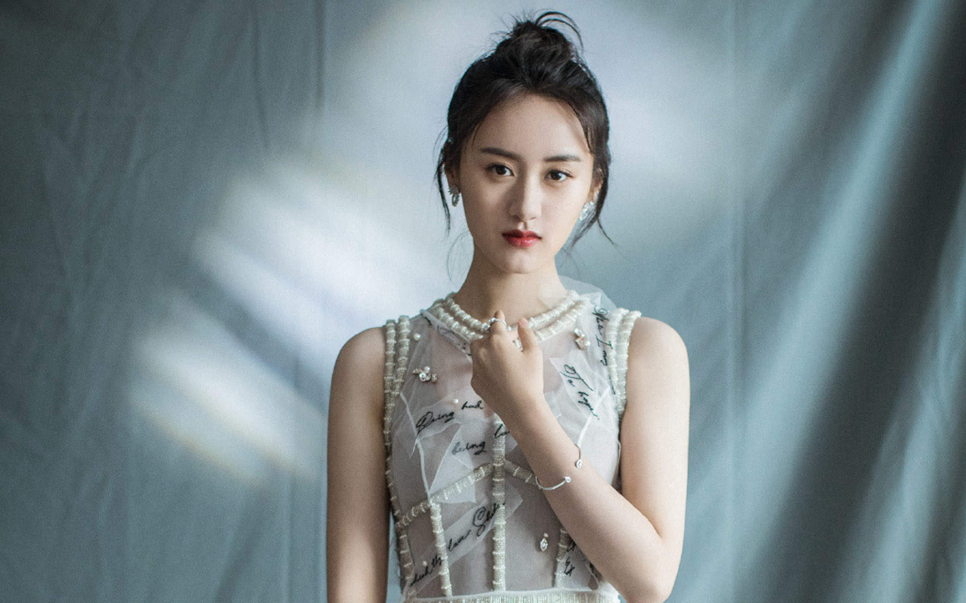 高清上海袁冰妍袁冰妍优雅写真图片桌面壁纸图片 高清上海袁冰妍袁冰妍优雅写真图片桌面壁纸图片