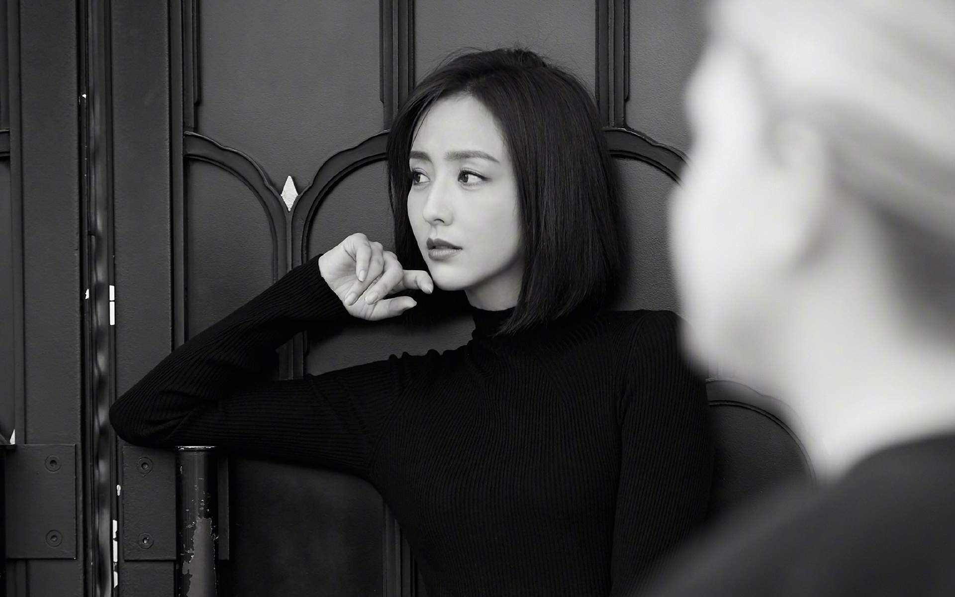 高清中国内地新疆伊犁影视女演员佟丽娅美艳性感高清桌面壁纸图片