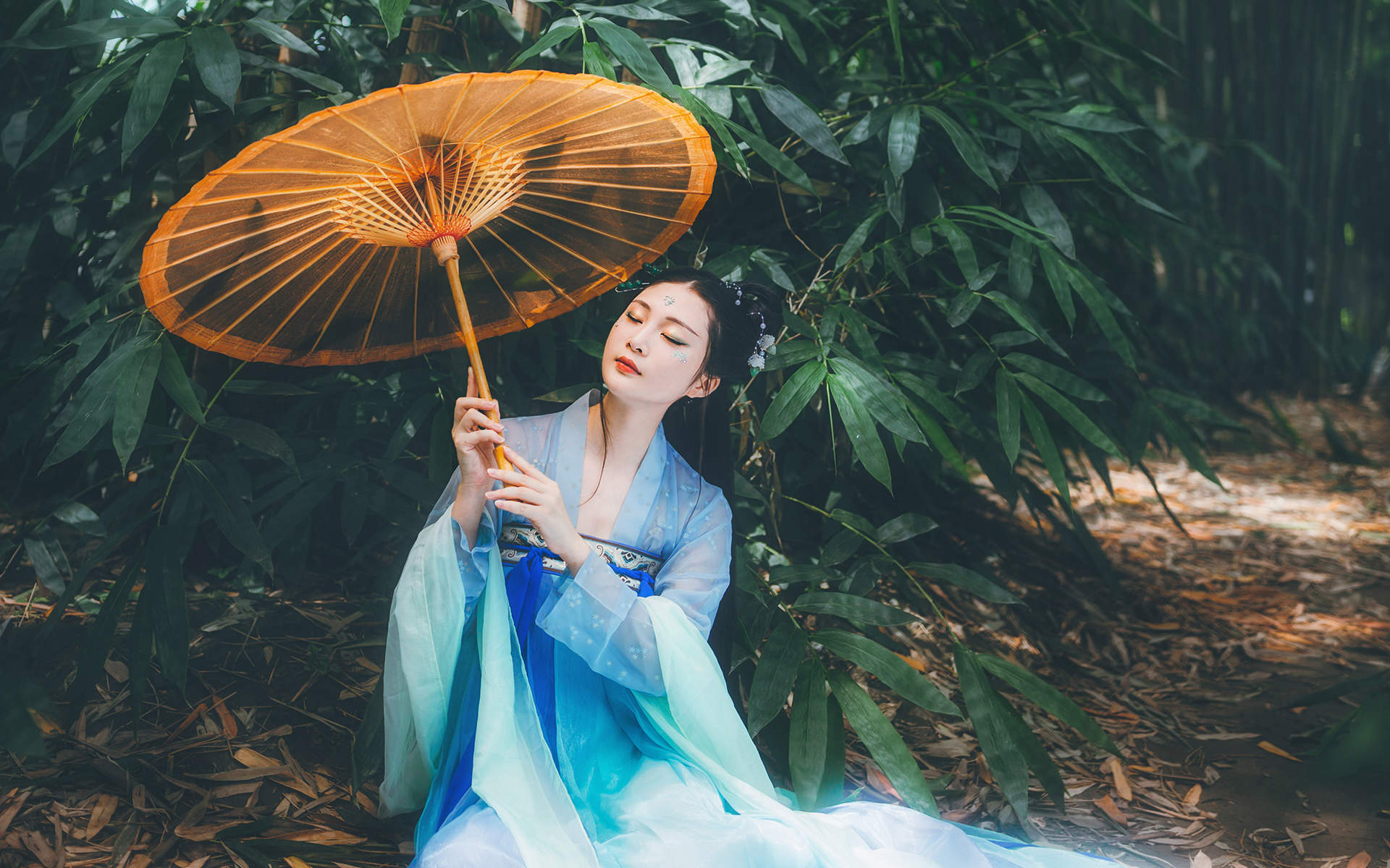 唯美清新汉服美女摄影《春词》图片
