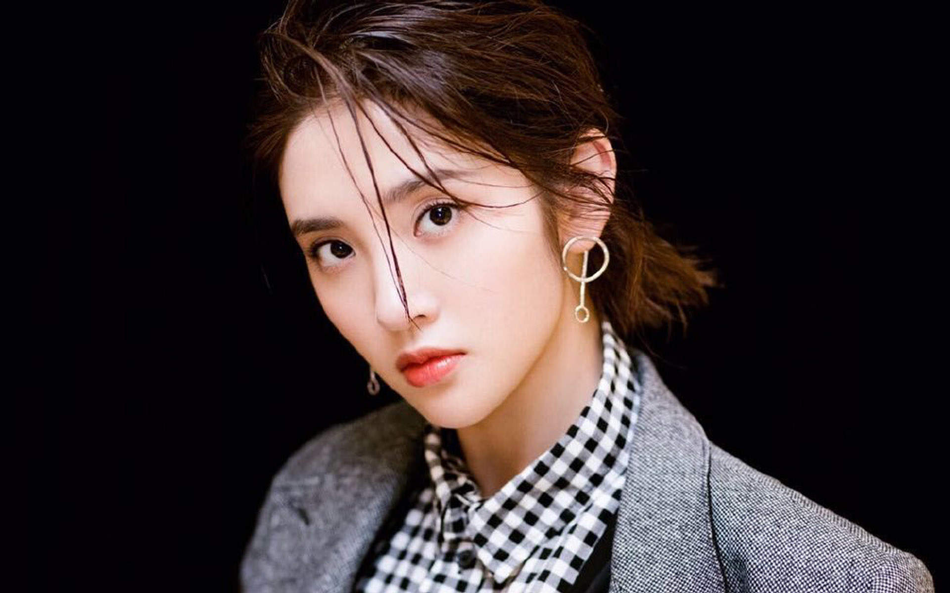 高清中国内地四川女演员唐艺昕性感魅力杂志写真大片图片 高清中国内地四川女演员唐艺昕性感魅力杂志写真大片图片