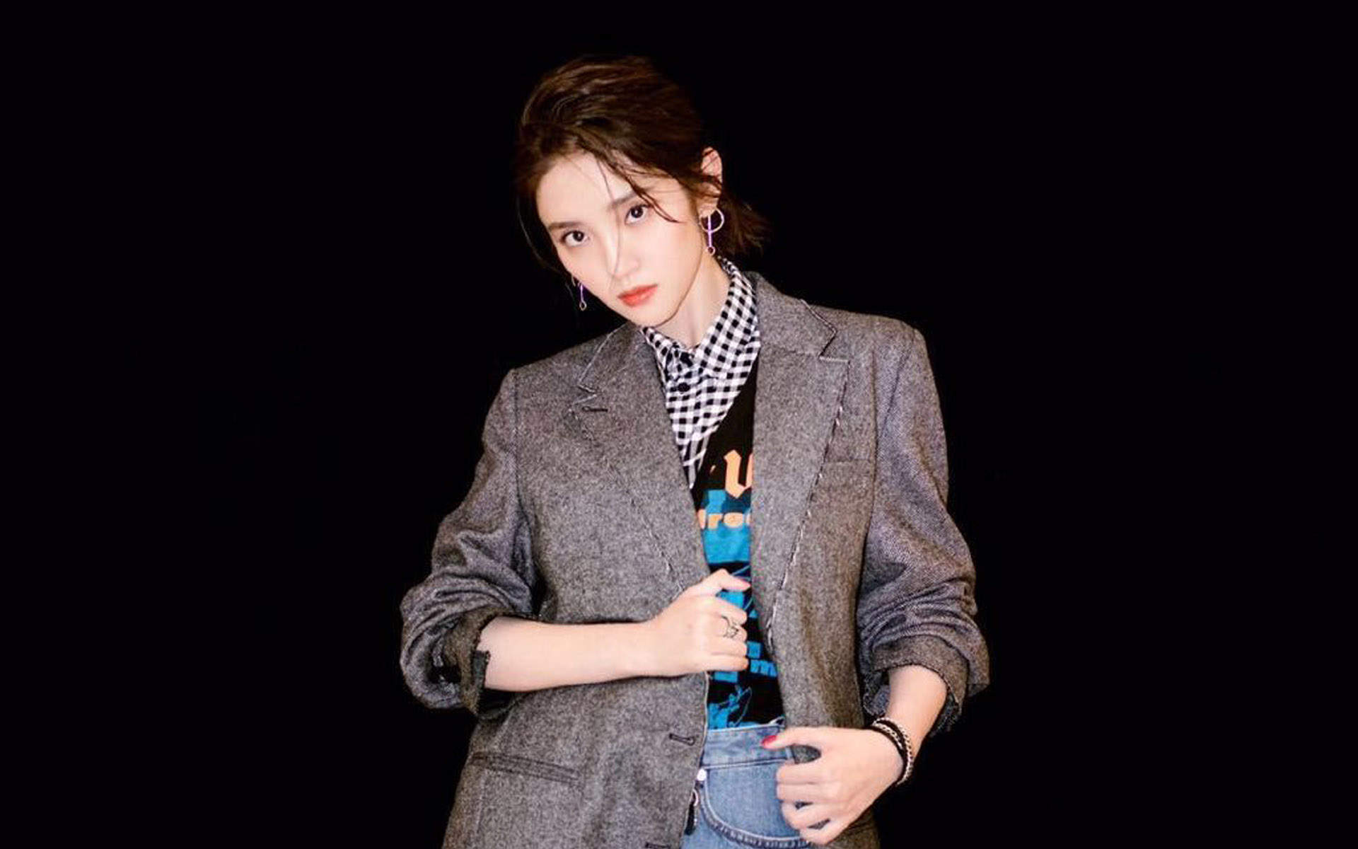 高清中国内地四川女演员唐艺昕湿发吊带裙性感写真图片图片 高清中国内地四川女演员唐艺昕湿发吊带裙性感写真图片图片