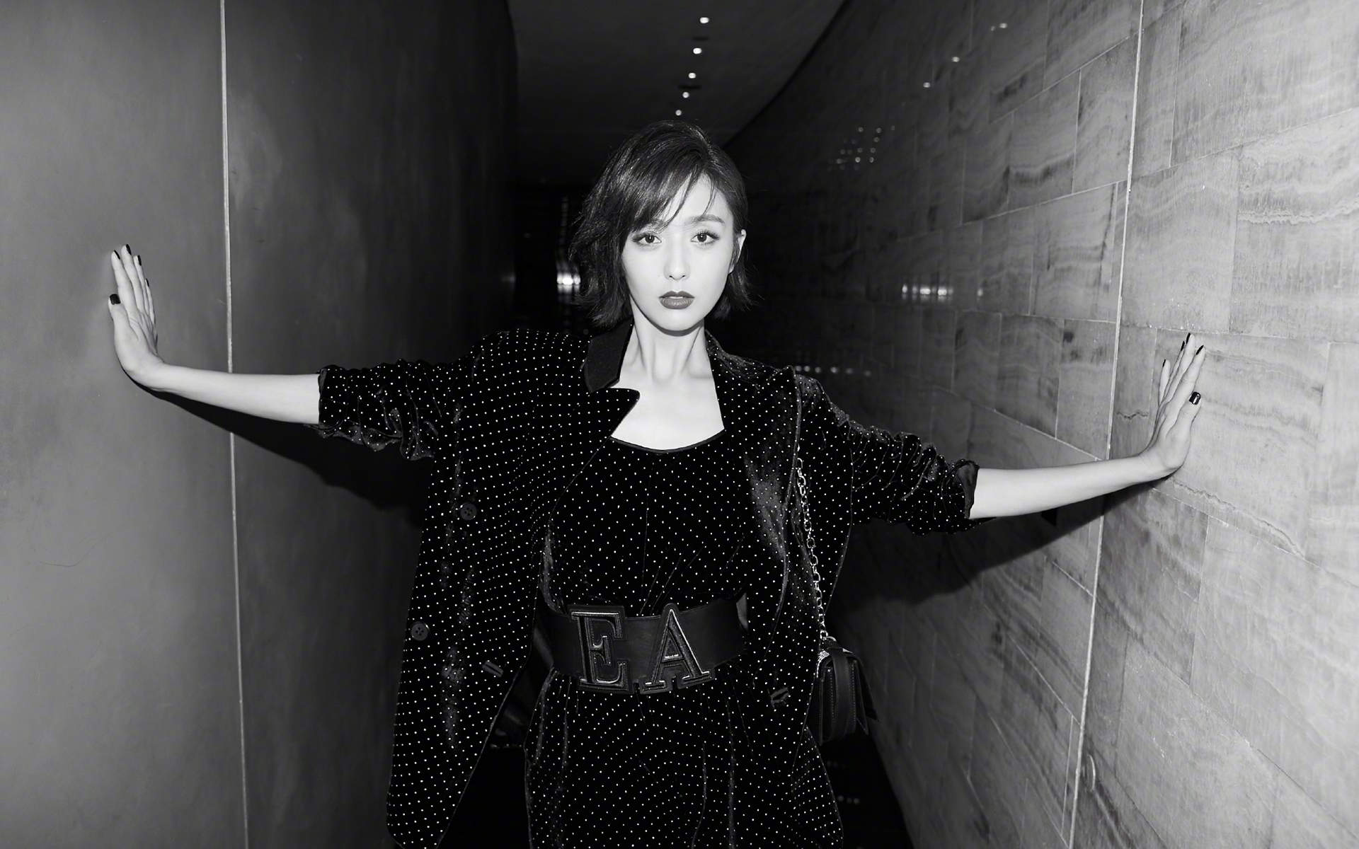 高清中国内地新疆伊犁影视女演员佟丽娅美艳性感高清桌面壁纸图片 高清中国内地新疆伊犁影视女演员佟丽娅美艳性感高清桌面壁纸图片