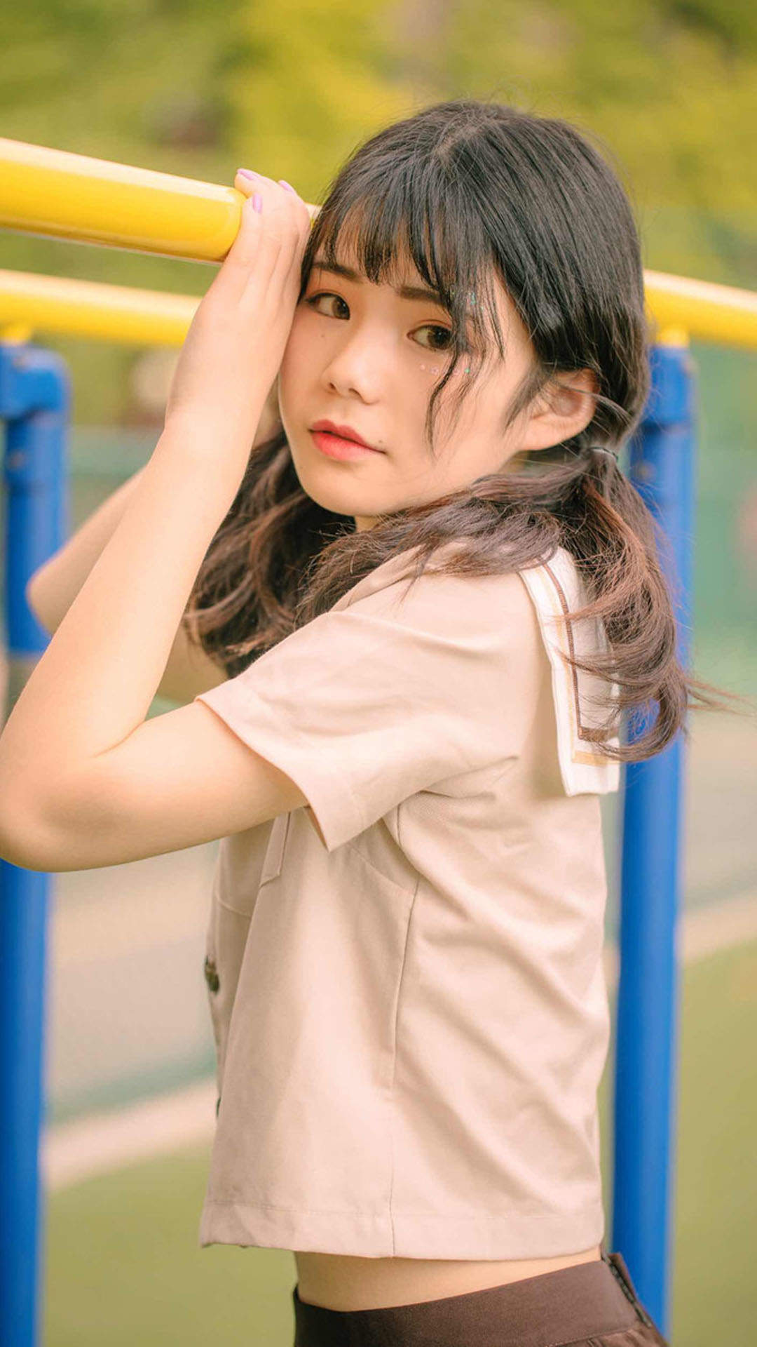陈意涵青春涂鸦写真图片 天生可爱娃娃脸图片