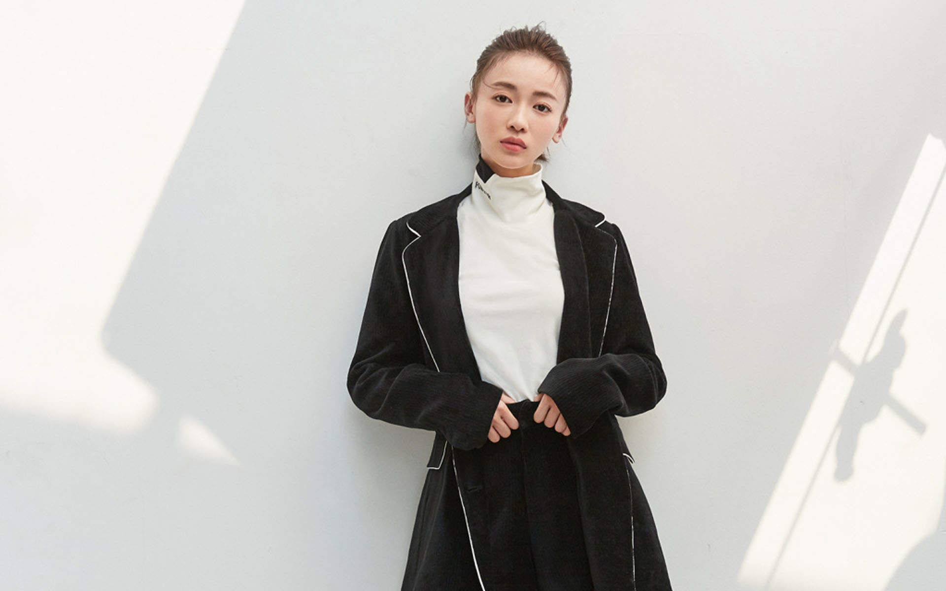 高清中国内地北京人影视女演员吴谨言夏日清甜写真图片图片