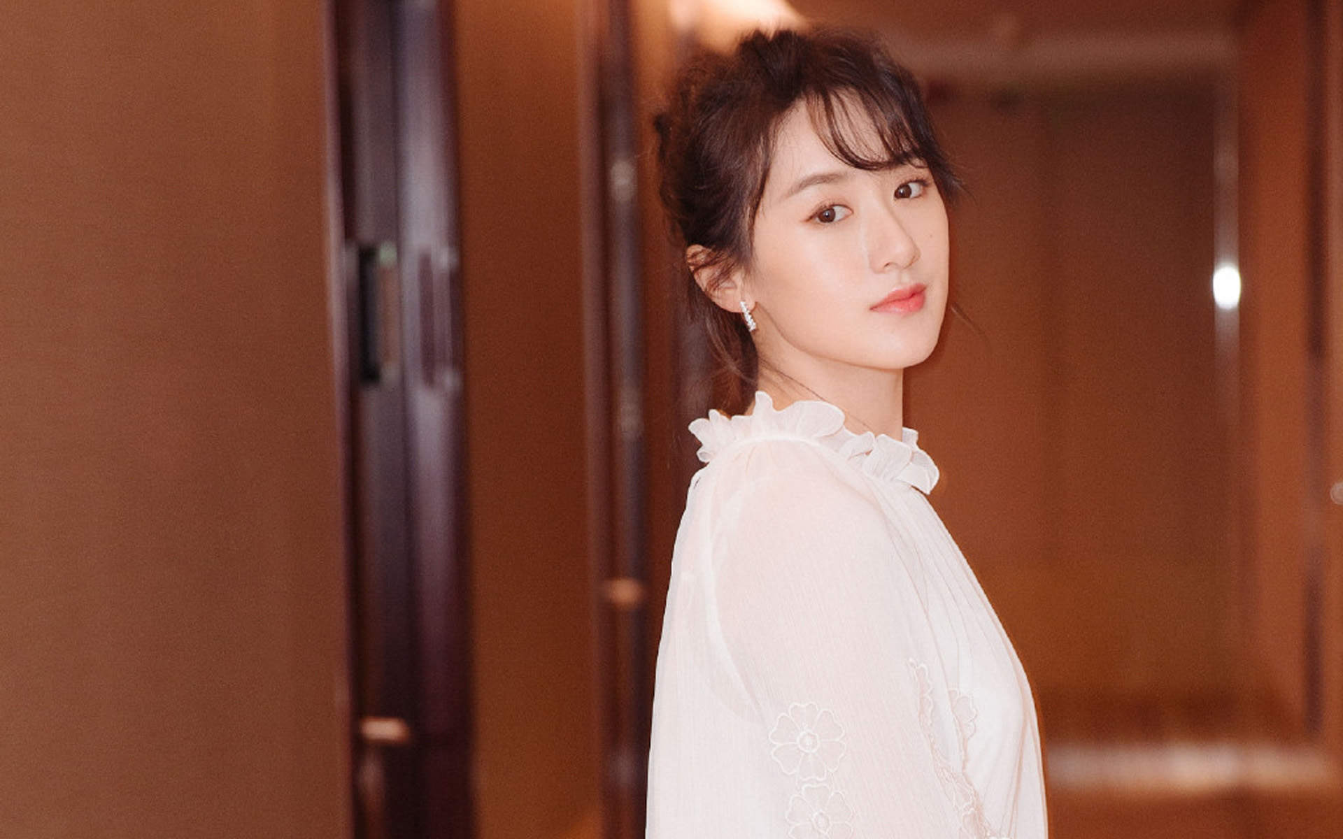高清上海袁冰妍袁冰妍时尚性感写真桌面壁纸图片 高清上海袁冰妍袁冰妍时尚性感写真桌面壁纸图片