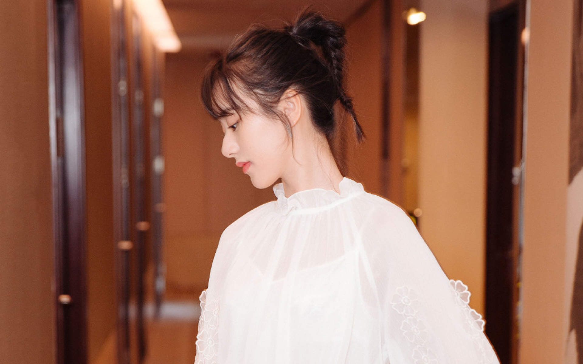 高清上海袁冰妍袁冰妍时尚性感写真桌面壁纸图片 高清上海袁冰妍袁冰妍时尚性感写真桌面壁纸图片