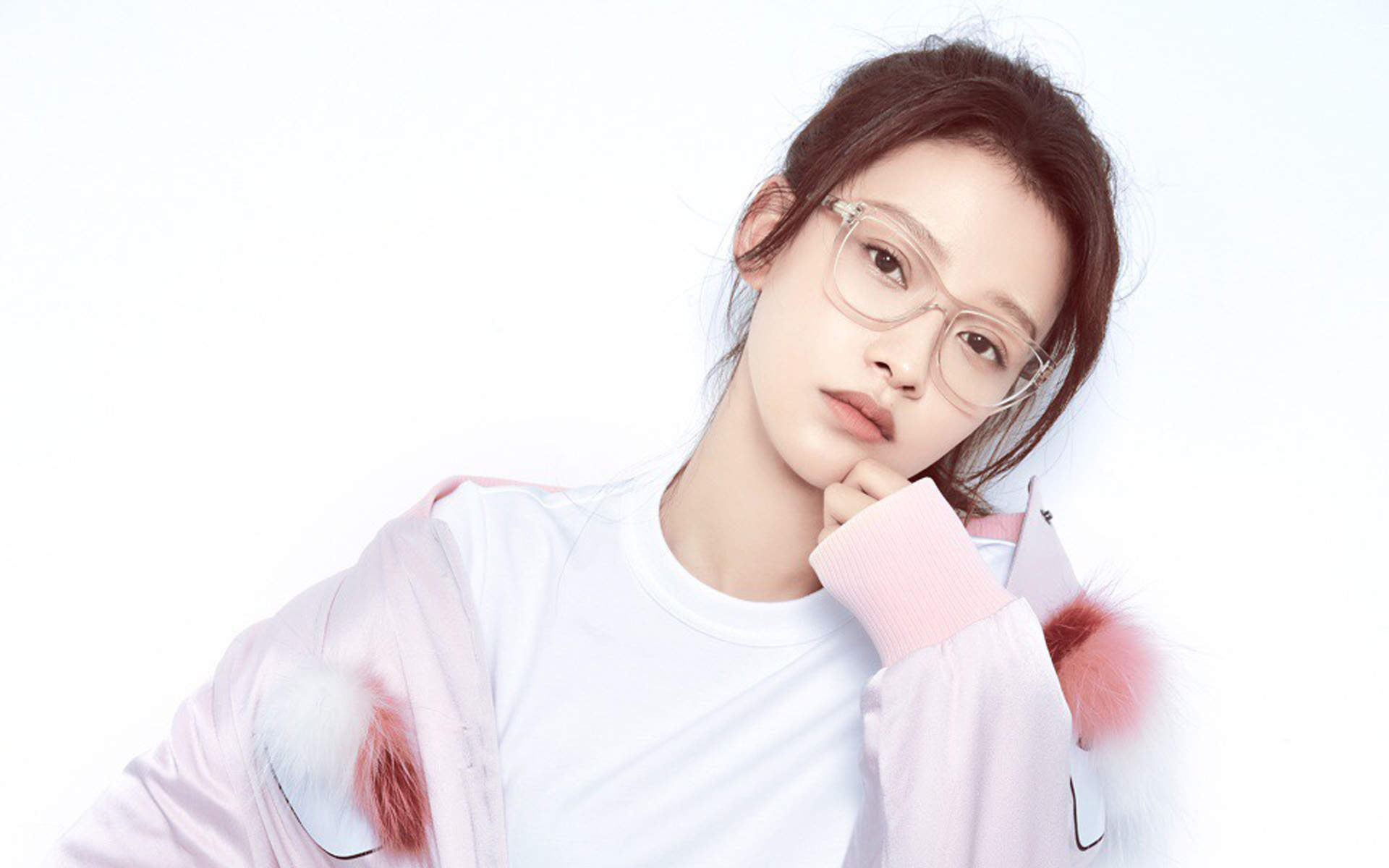 林省通化市集安女明星孙怡妩媚动人时尚写真大片图片