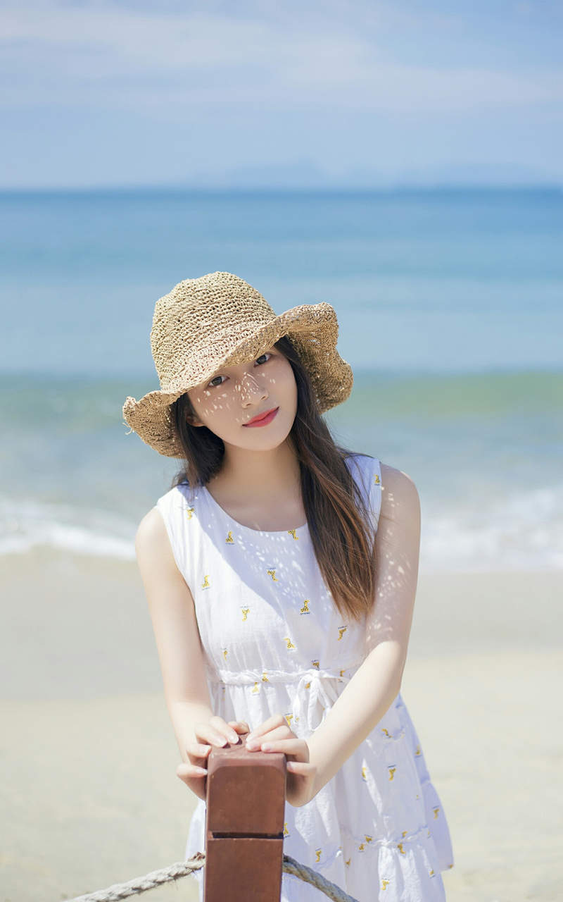 海边美女旅拍图片高清手机壁纸图片