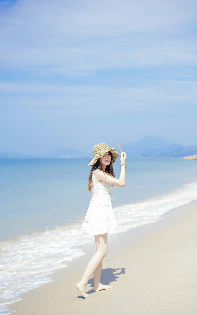 沙滩三亚海边三点式美女GoGo全球高清美女美女内衣写真图片图片