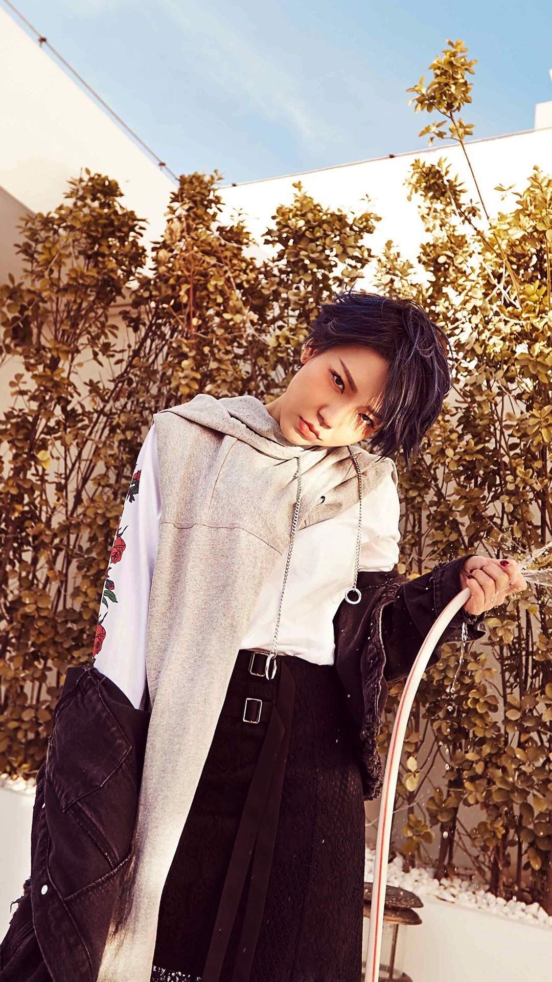 高清大陆黑龙江齐齐哈尔女演员吴莫愁时尚写真高清手机壁纸图片