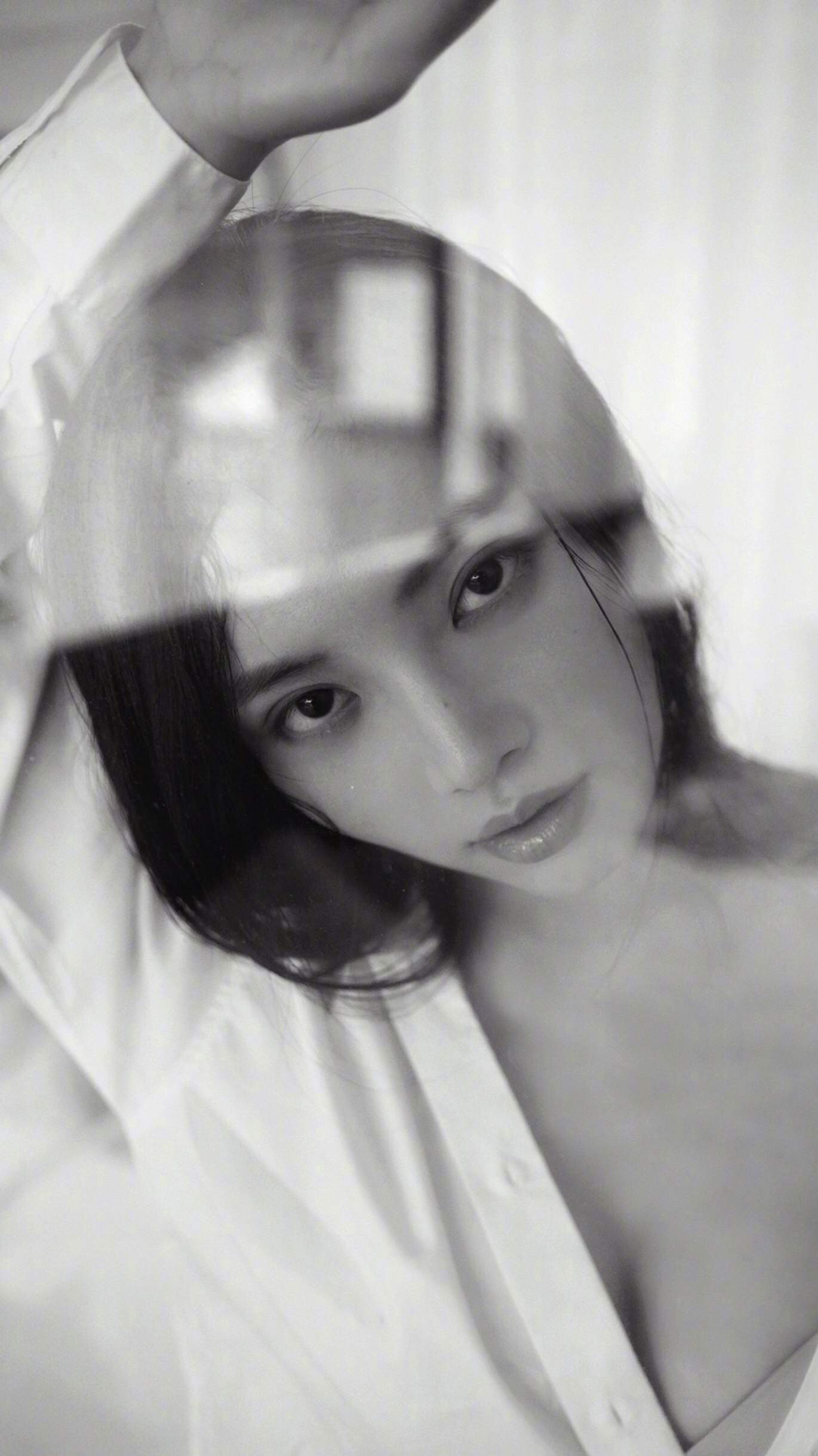高清黑龙江省哈尔滨女演员徐冬冬性感写真高清手机壁纸图片