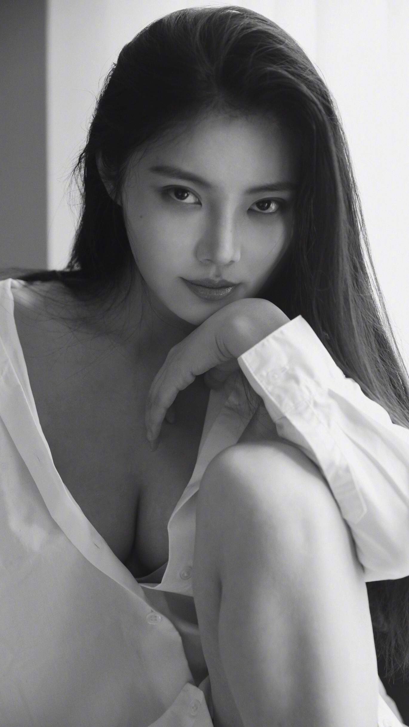 高清黑龙江省哈尔滨女演员徐冬冬性感写真高清手机壁纸图片