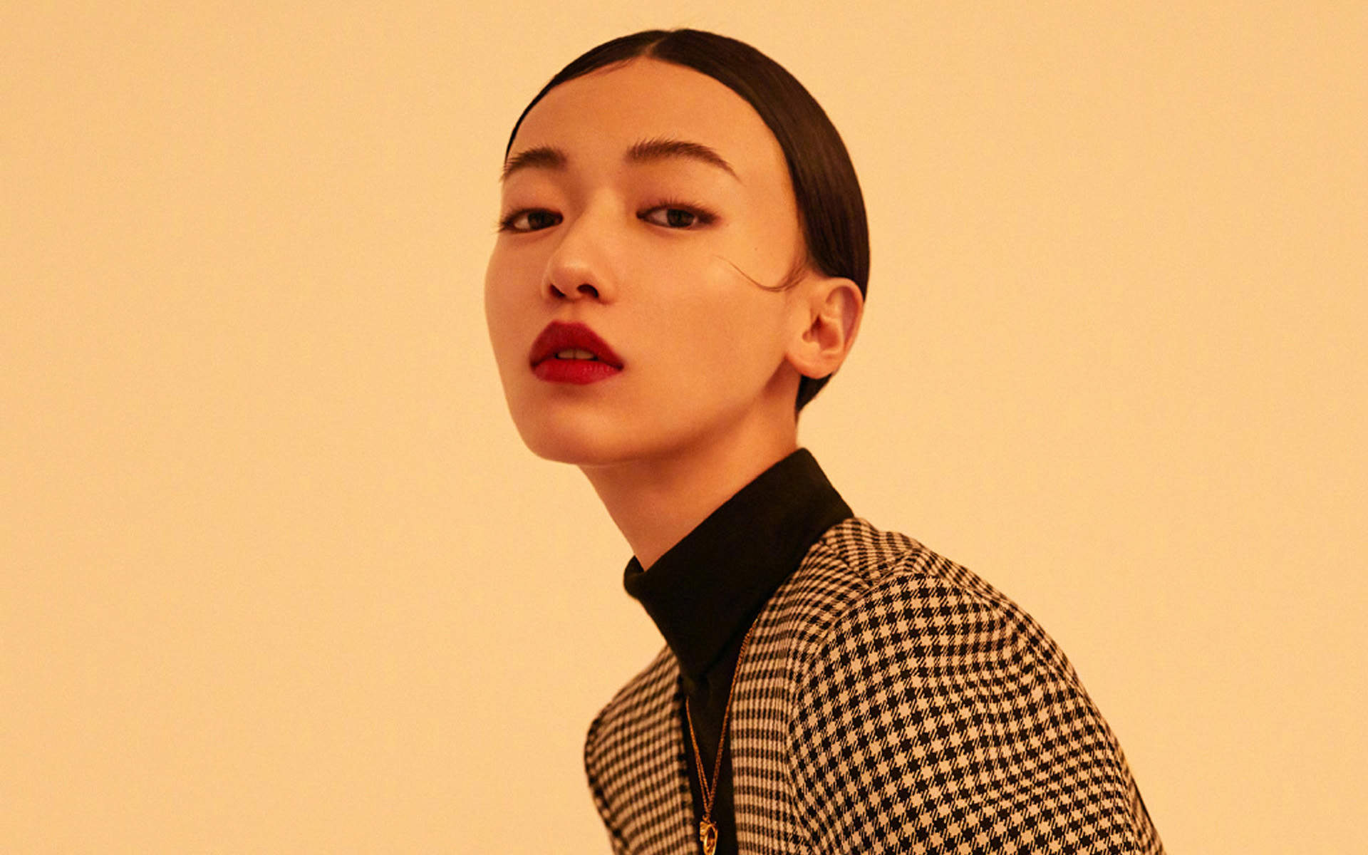 高清中国内地北京人影视女演员吴谨言夏日清甜写真图片图片