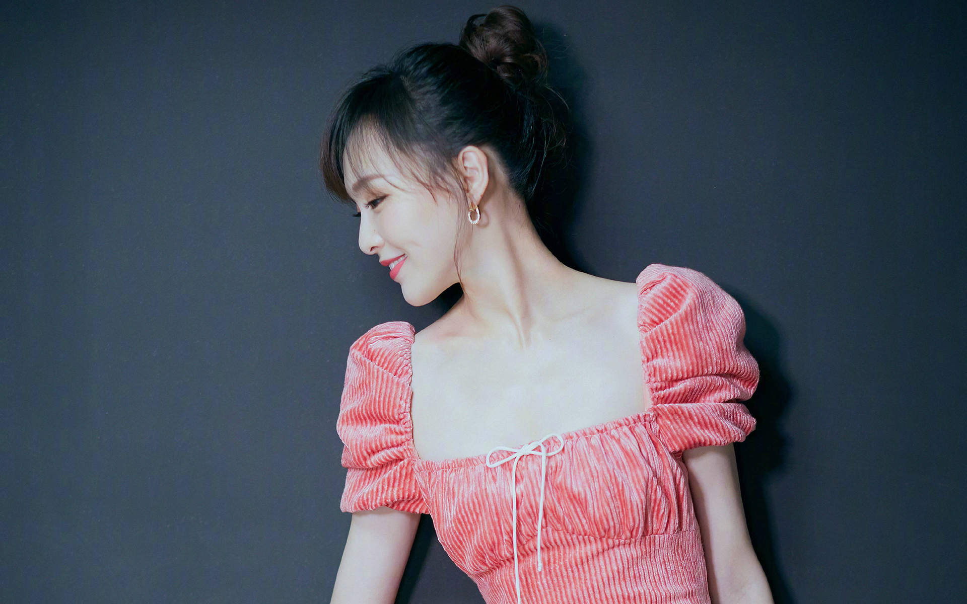 高清中国内地影视上海市女演员唐嫣窦骁《时间都知道》最新剧照图片图片