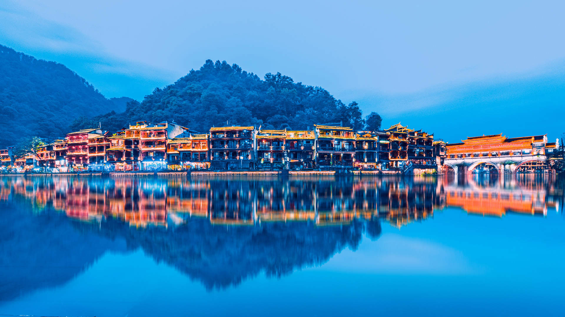高清旅游古镇畅游湘西——在凤凰的柔软时光图片