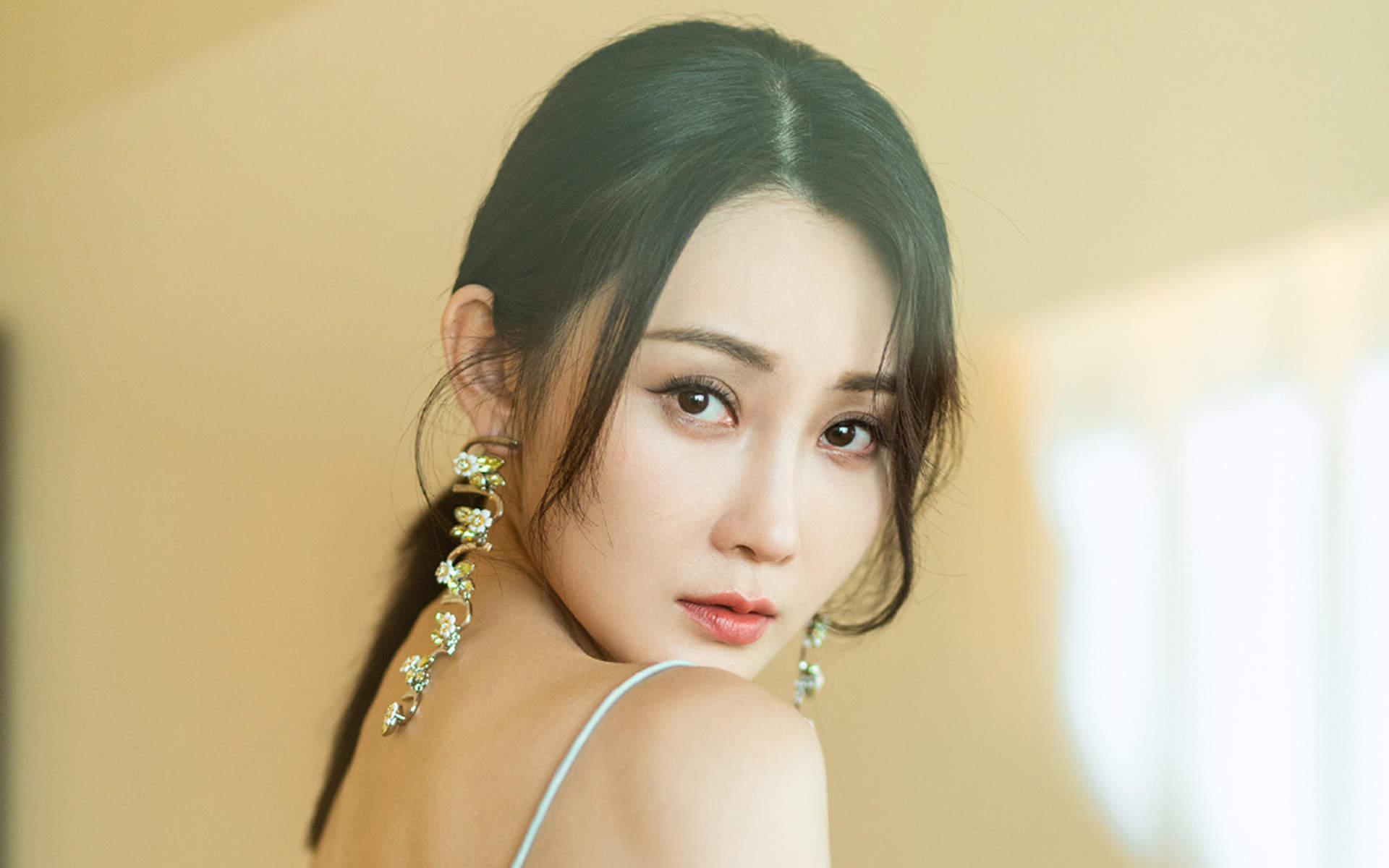 中国内地辽宁省大连女演员林鹏清新甜美写真桌面壁纸图片 中国内地辽宁省大连女演员林鹏清新甜美写真桌面壁纸图片