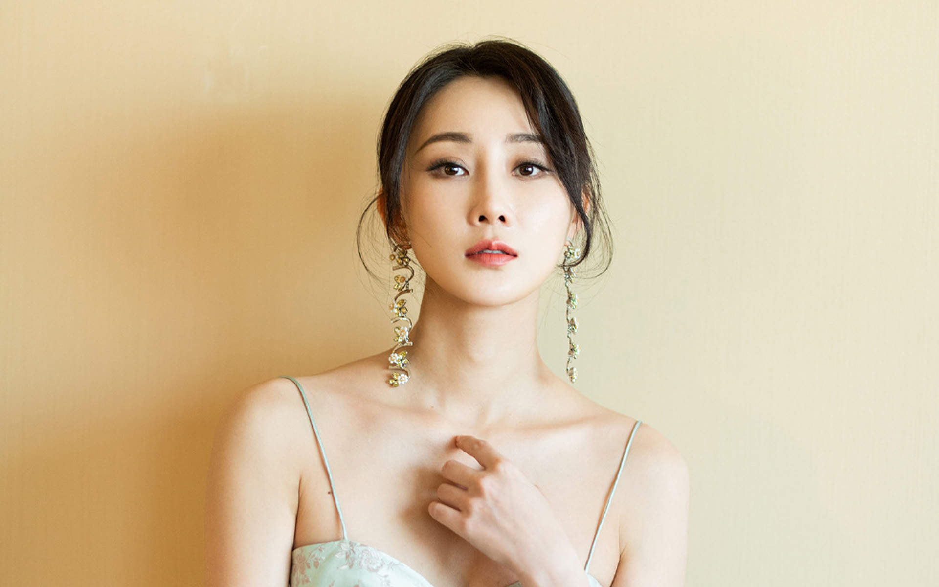 中国内地辽宁省大连女演员林鹏清新甜美写真桌面壁纸图片 中国内地辽宁省大连女演员林鹏清新甜美写真桌面壁纸图片
