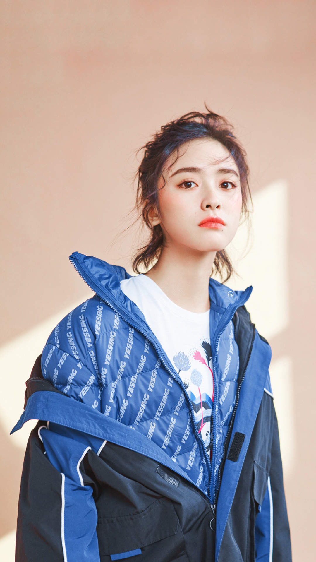 美女沈月图片