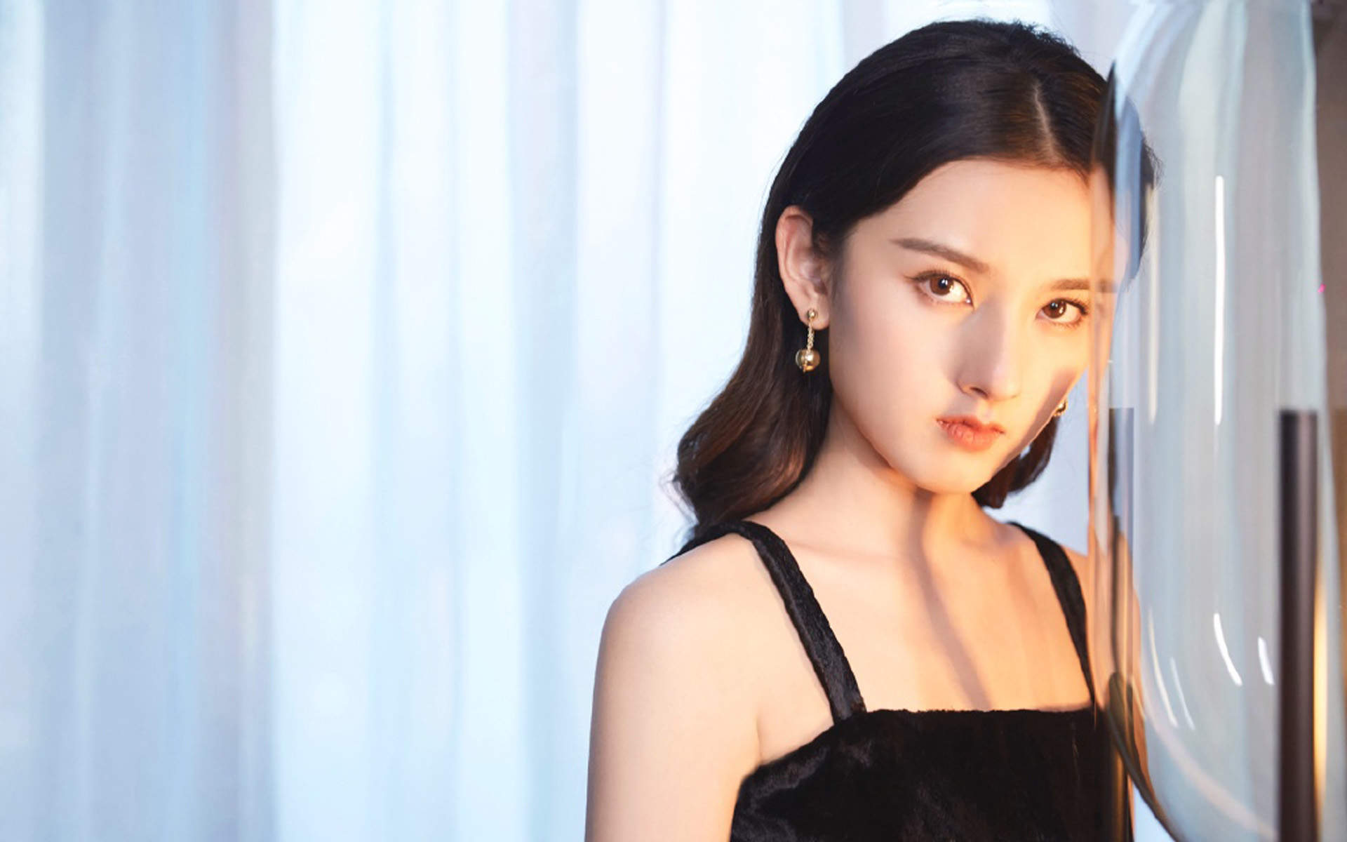 中国北京当代95后女演员宋祖儿典雅迷人写真图片桌面壁纸图片 中国北京当代95后女演员宋祖儿典雅迷人写真图片桌面壁纸图片