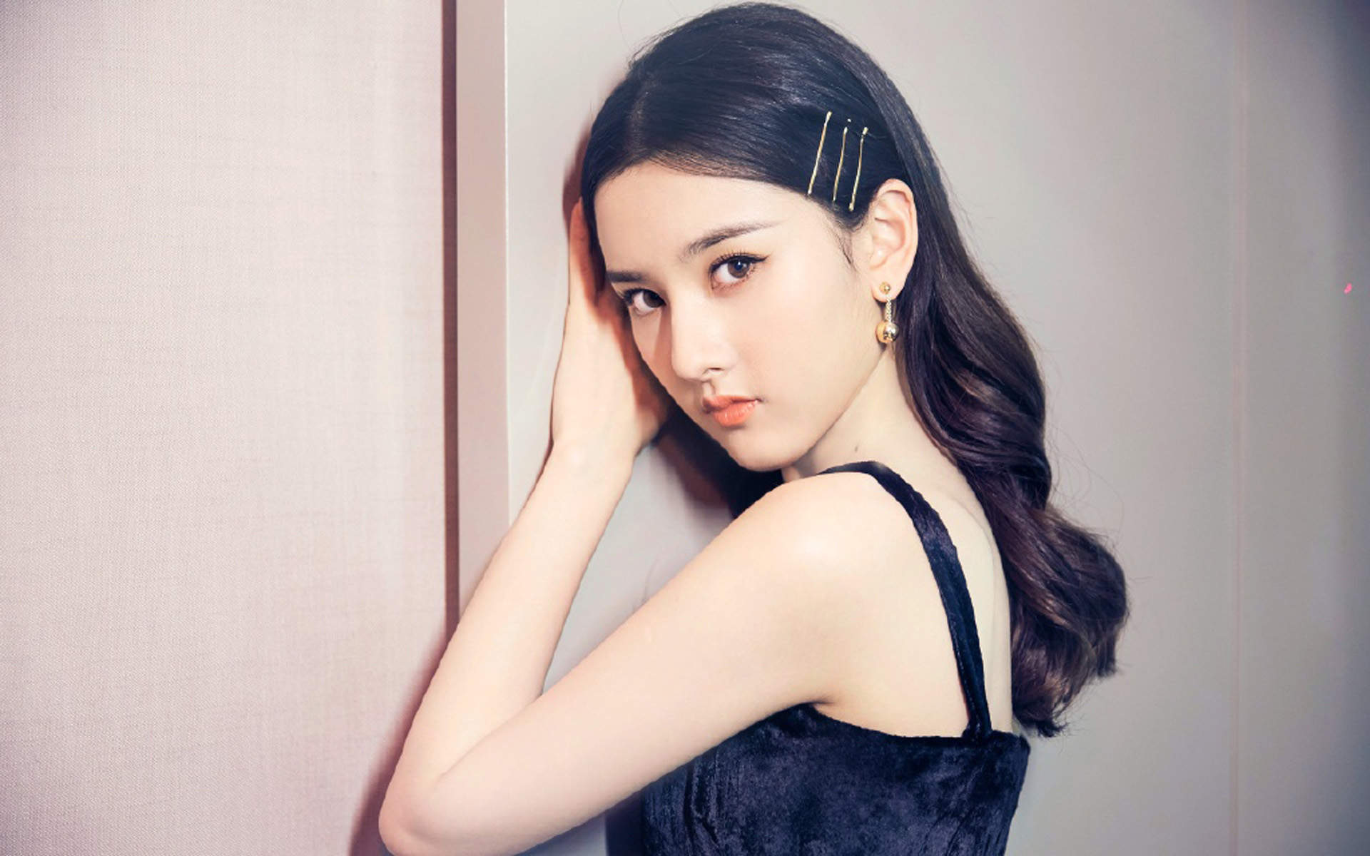 中国北京当代95后女演员宋祖儿典雅迷人写真图片桌面壁纸图片 中国北京当代95后女演员宋祖儿典雅迷人写真图片桌面壁纸图片