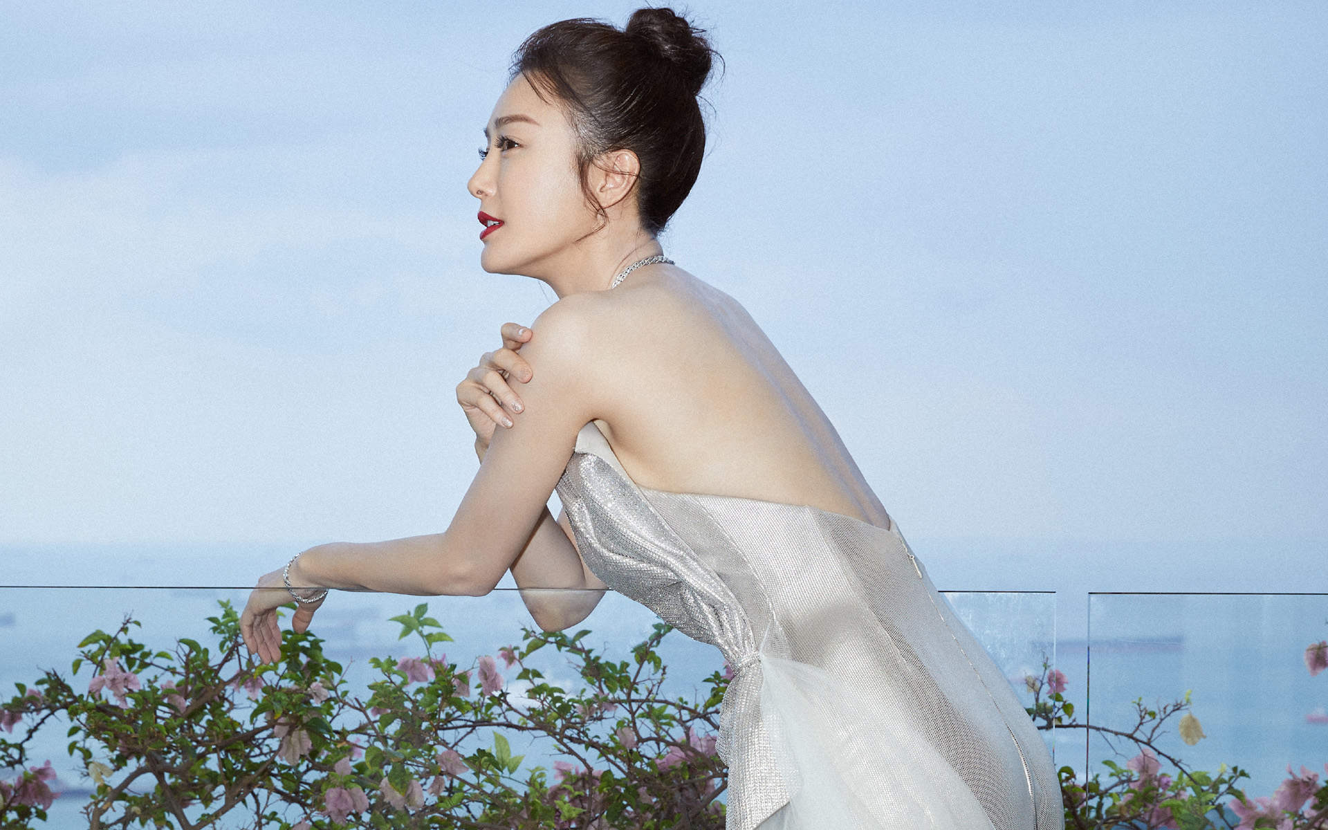 高清中国内地影视湖北省襄阳女演员袁姗姗优雅气质写真图片桌面壁纸图片 高清中国内地影视湖北省襄阳女演员袁姗姗优雅气质写真图片桌面壁纸图片