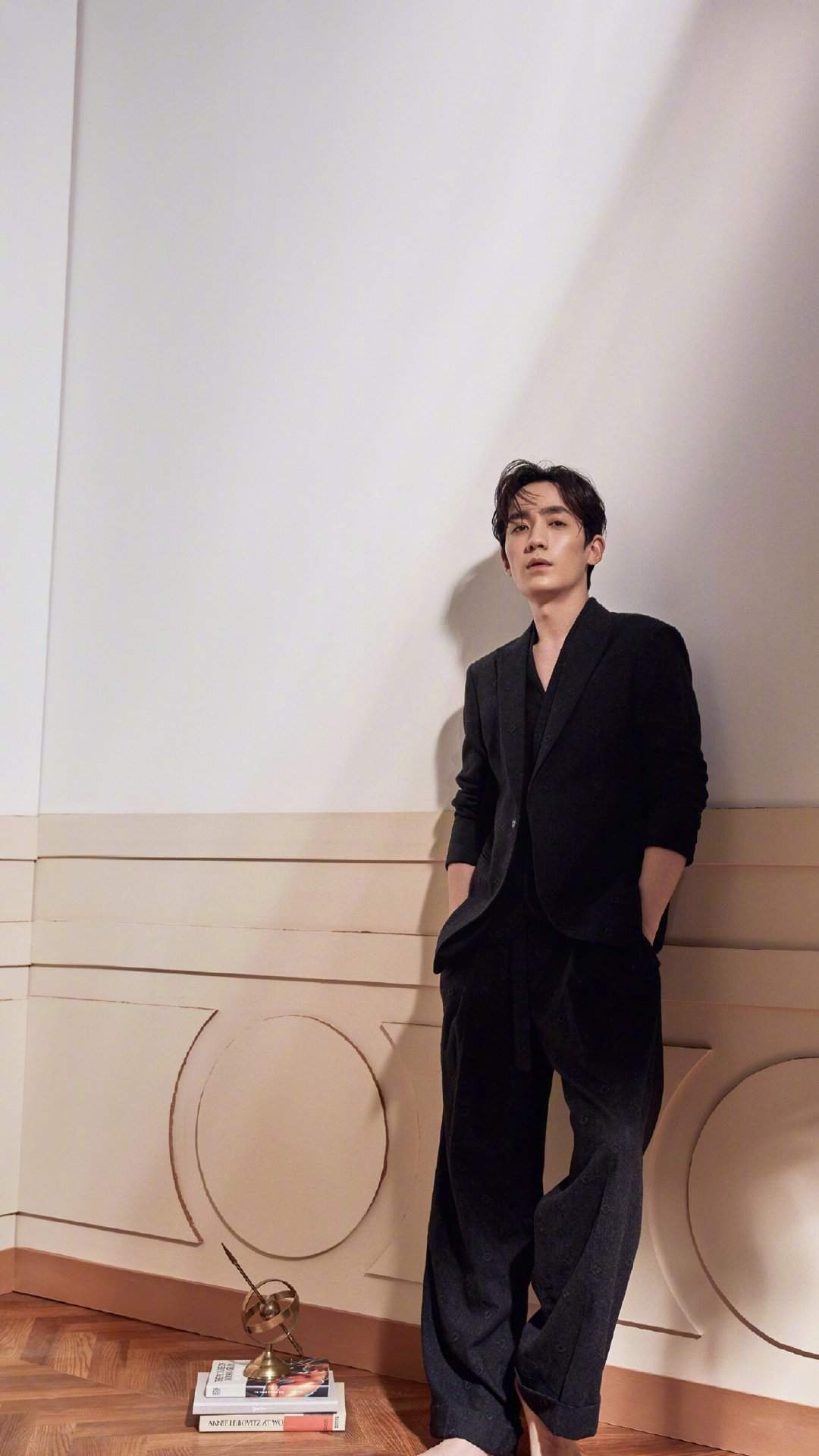 高清中国大陆武汉男演员朱朱一龙芭莎男士魅力写真大片图片