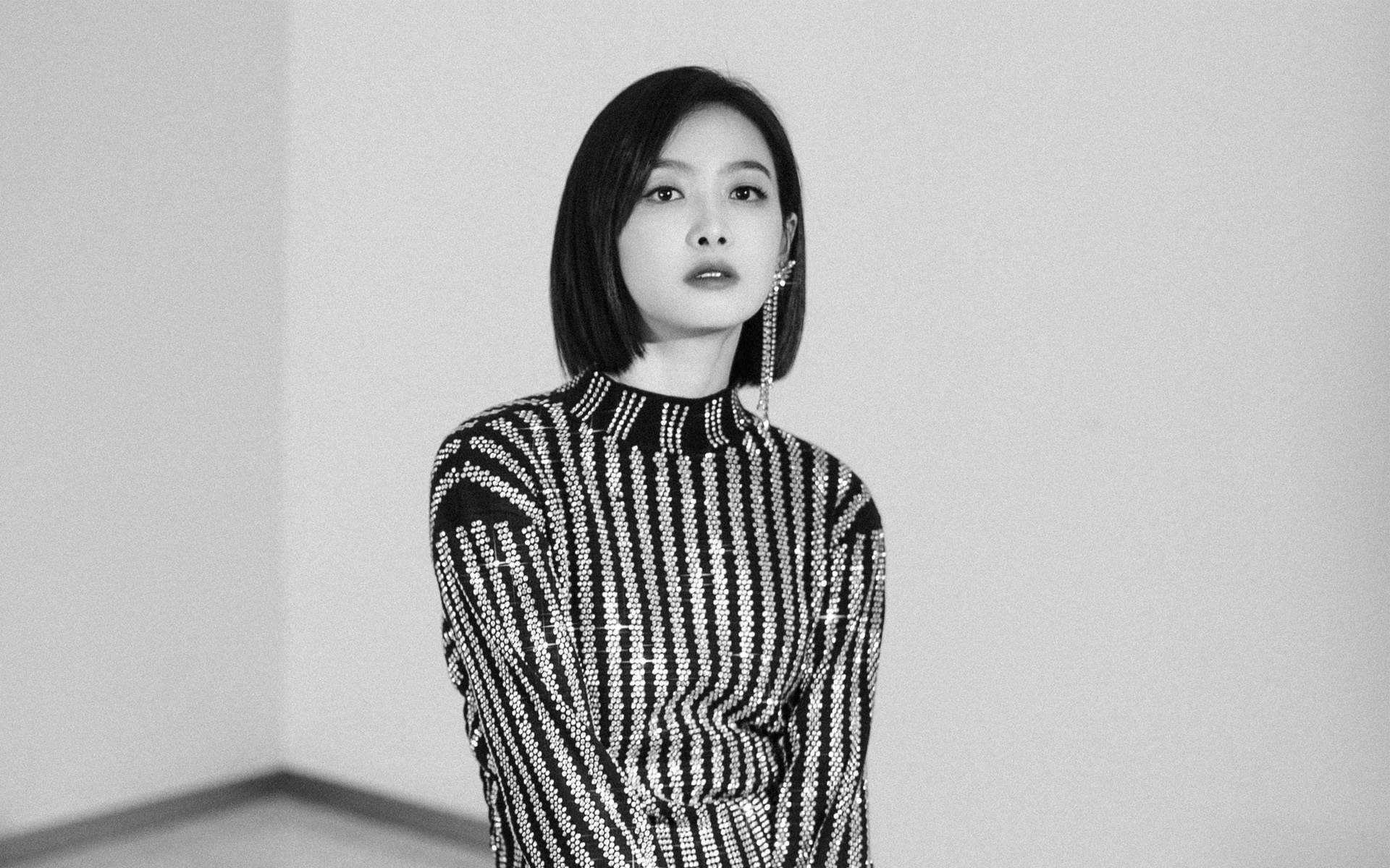 山东省青岛女演员宋茜妩媚动人写真桌面壁纸图片