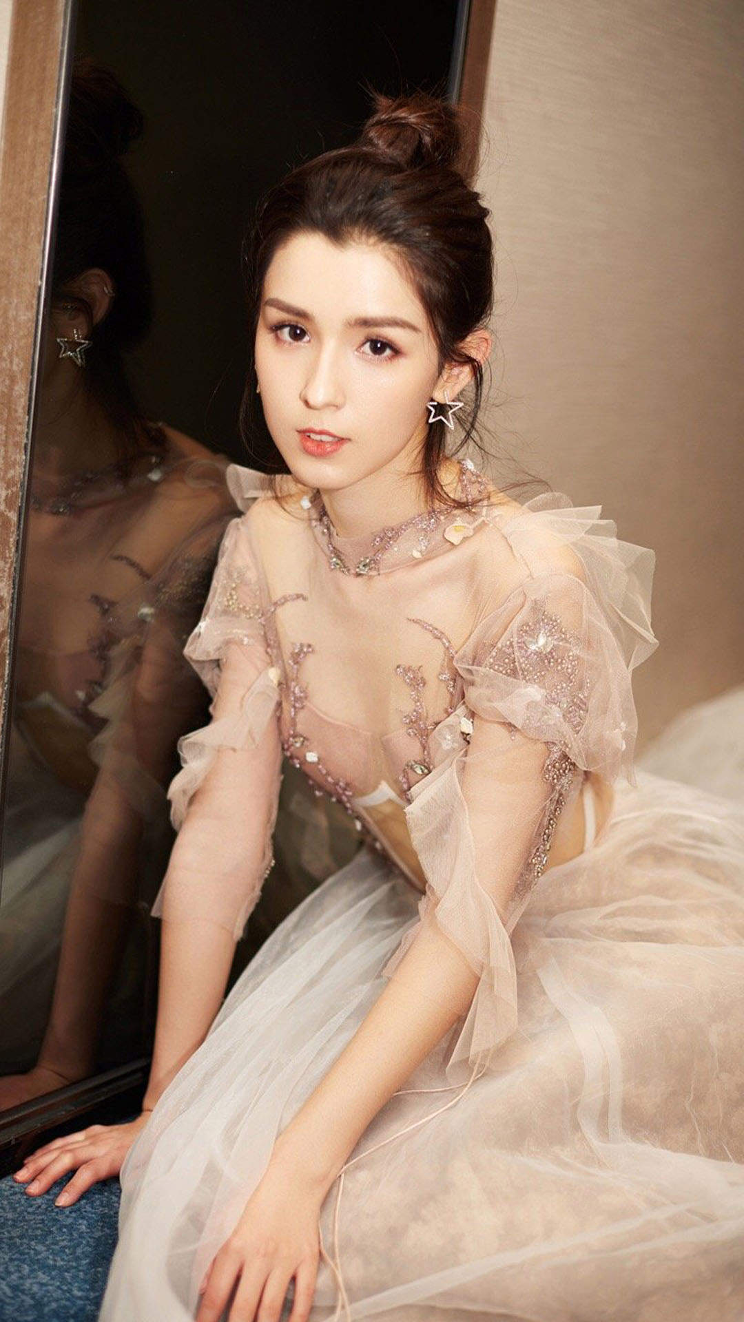 中国内地演员哈妮克孜最新时尚写真大片图片