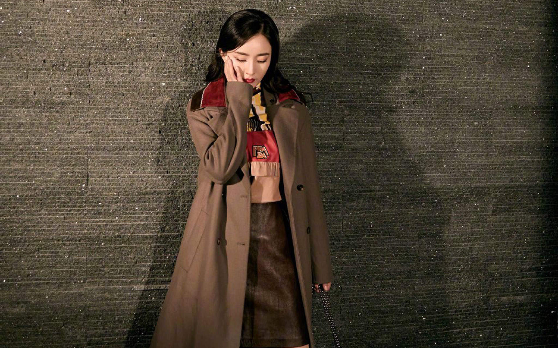 中国内地北京影视女演员杨幂时髦个性写真图片桌面壁纸图片