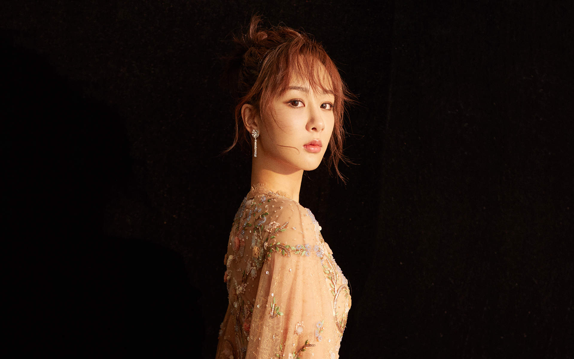 高清中国内地影视北京女演员杨紫微博之夜性感优雅写真图片图片