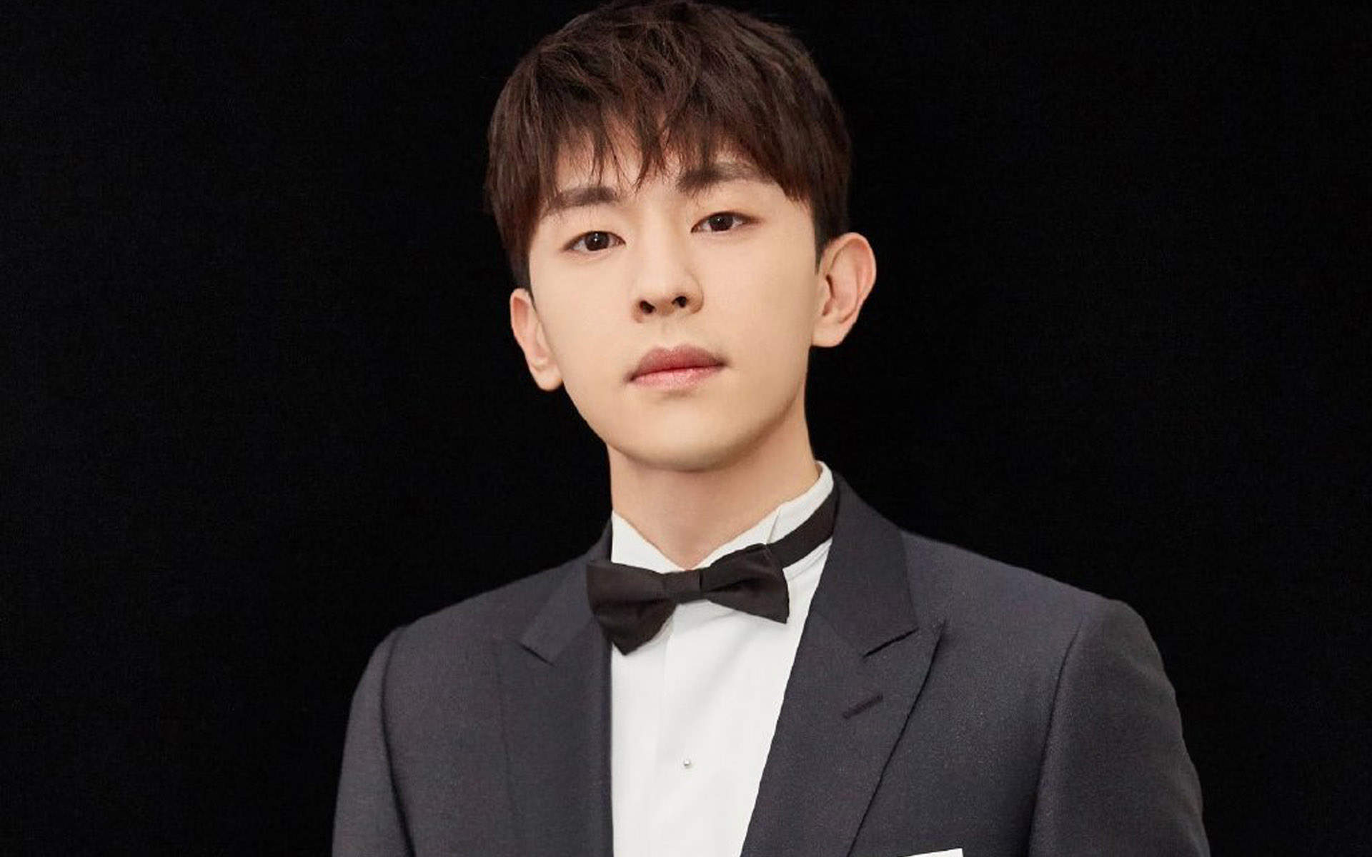 高清河北省石家庄男明显邓伦帅气迷人写真图片手机壁纸图片