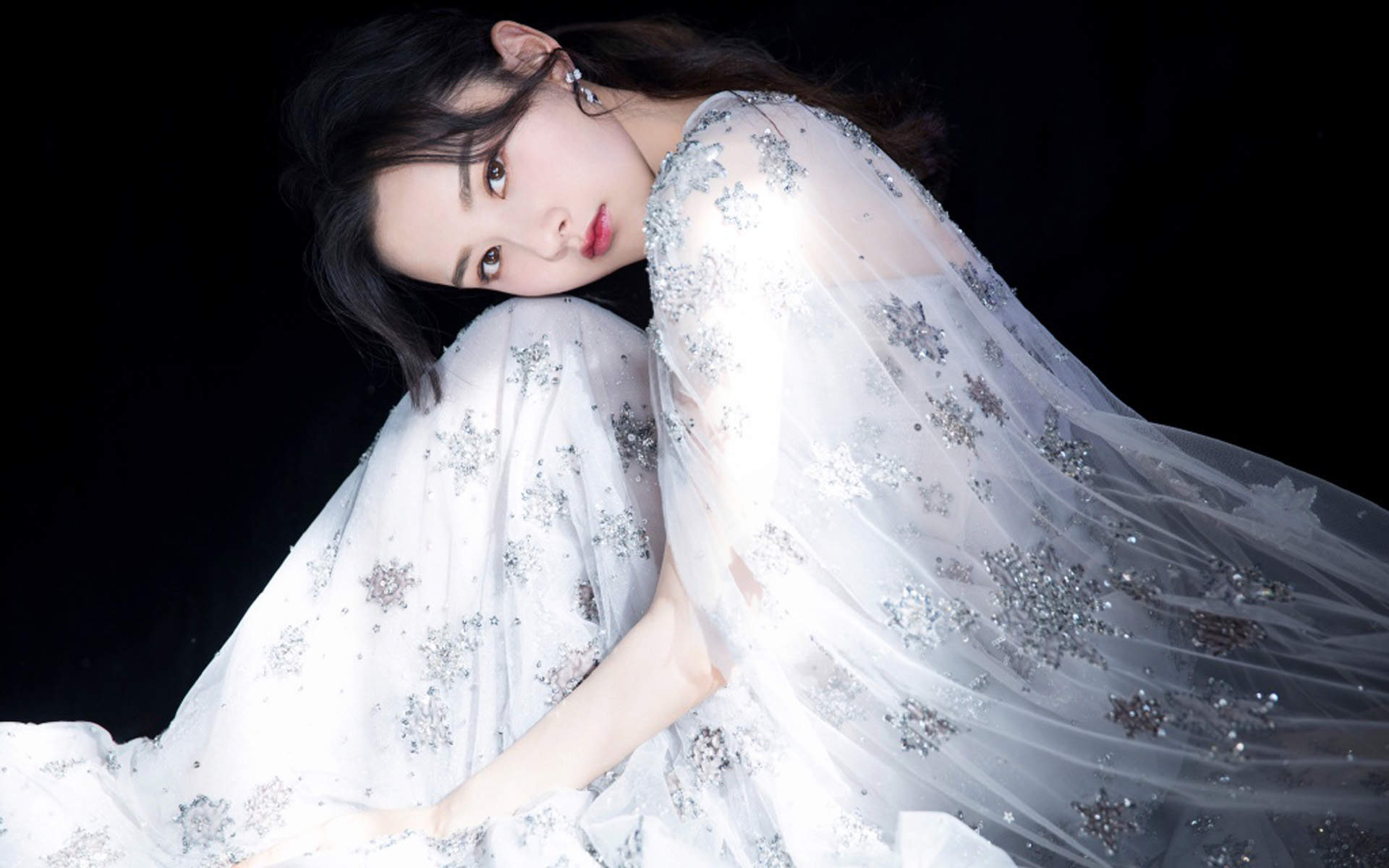 中国北京当代95后女演员宋祖儿唯美迷人写真图片桌面壁纸图片