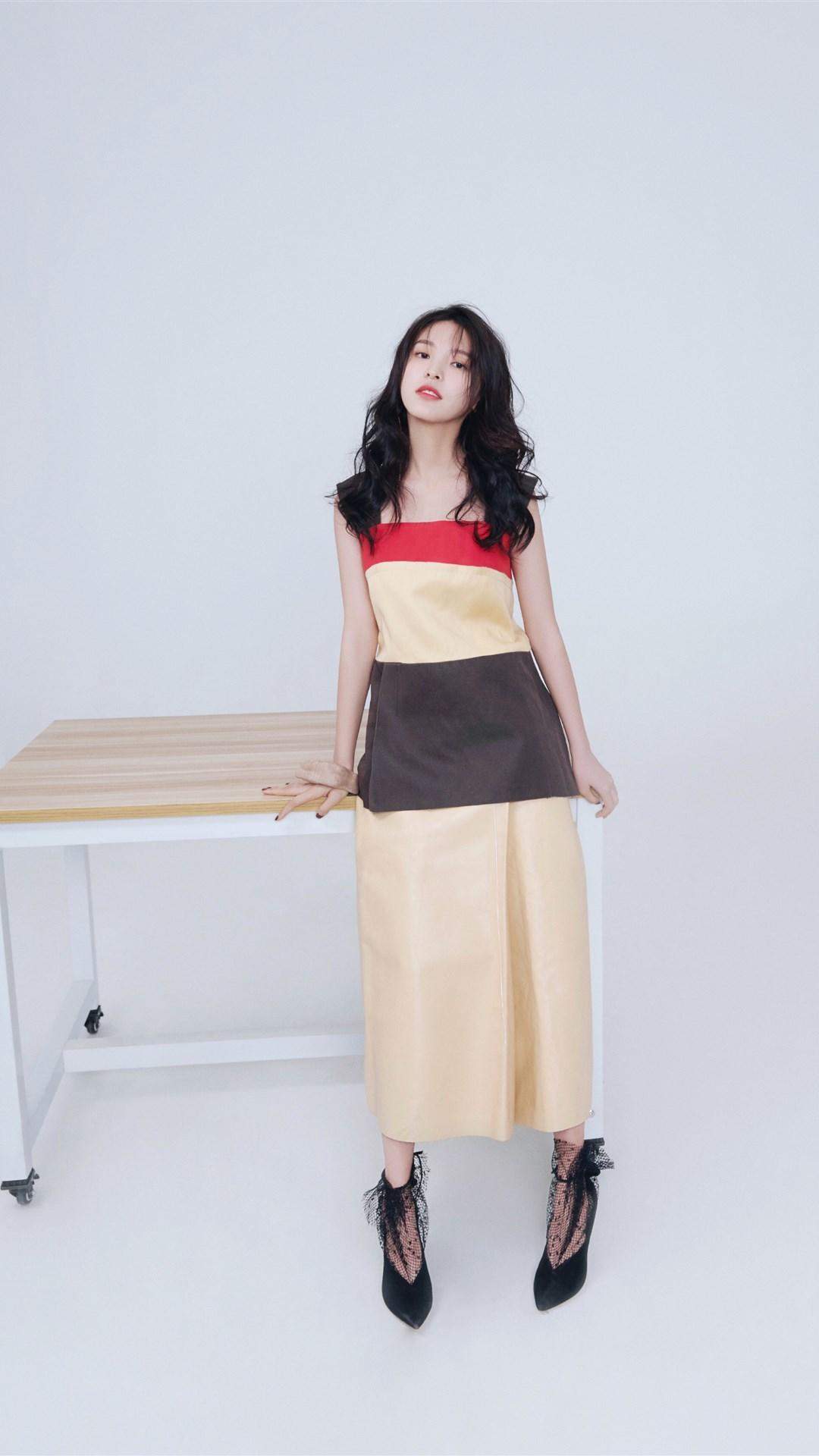高清女明星模特章若楠酷美时尚写真图片图片