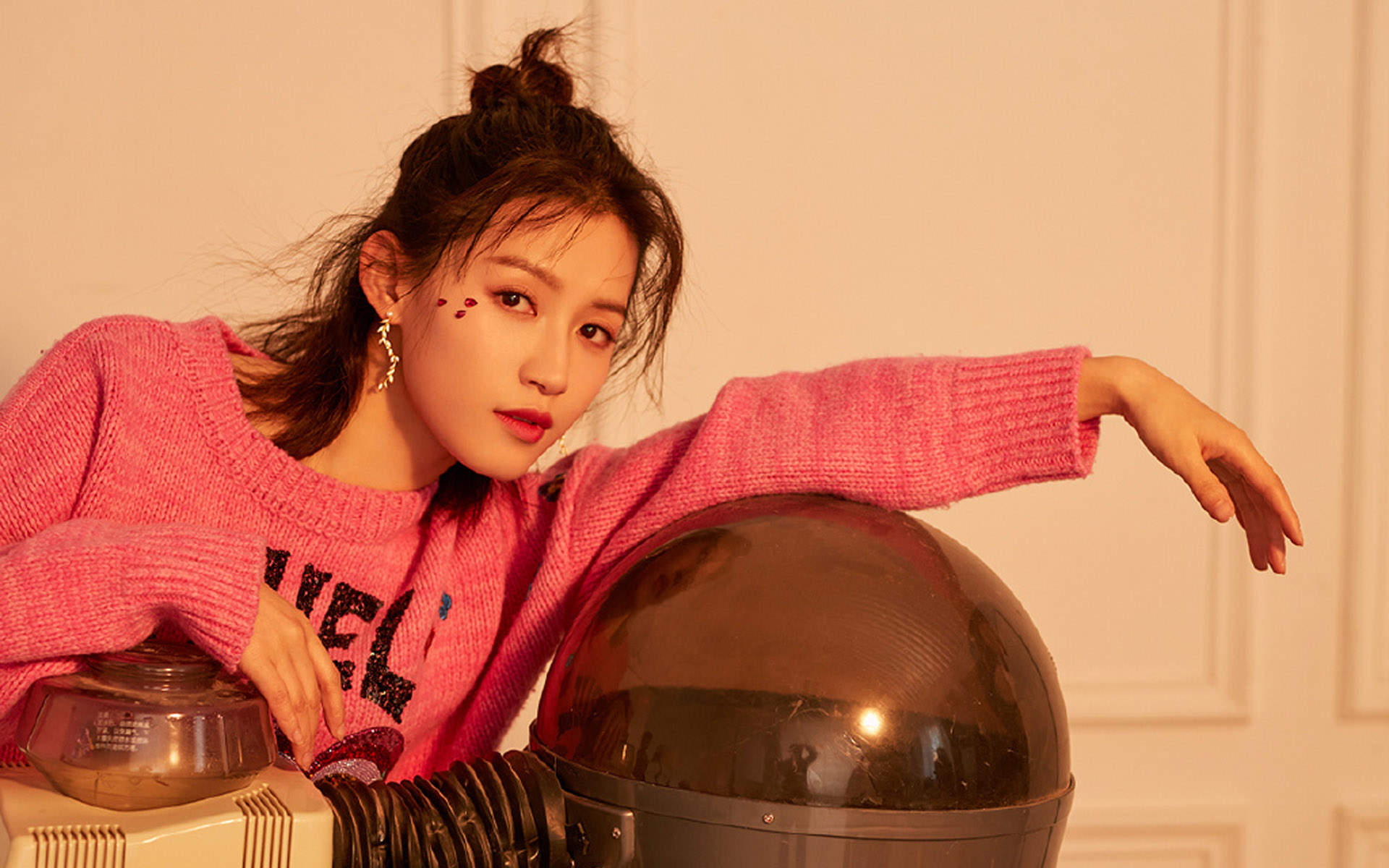 高清湖南衡阳美女苏青时尚干练写真桌面壁纸图片