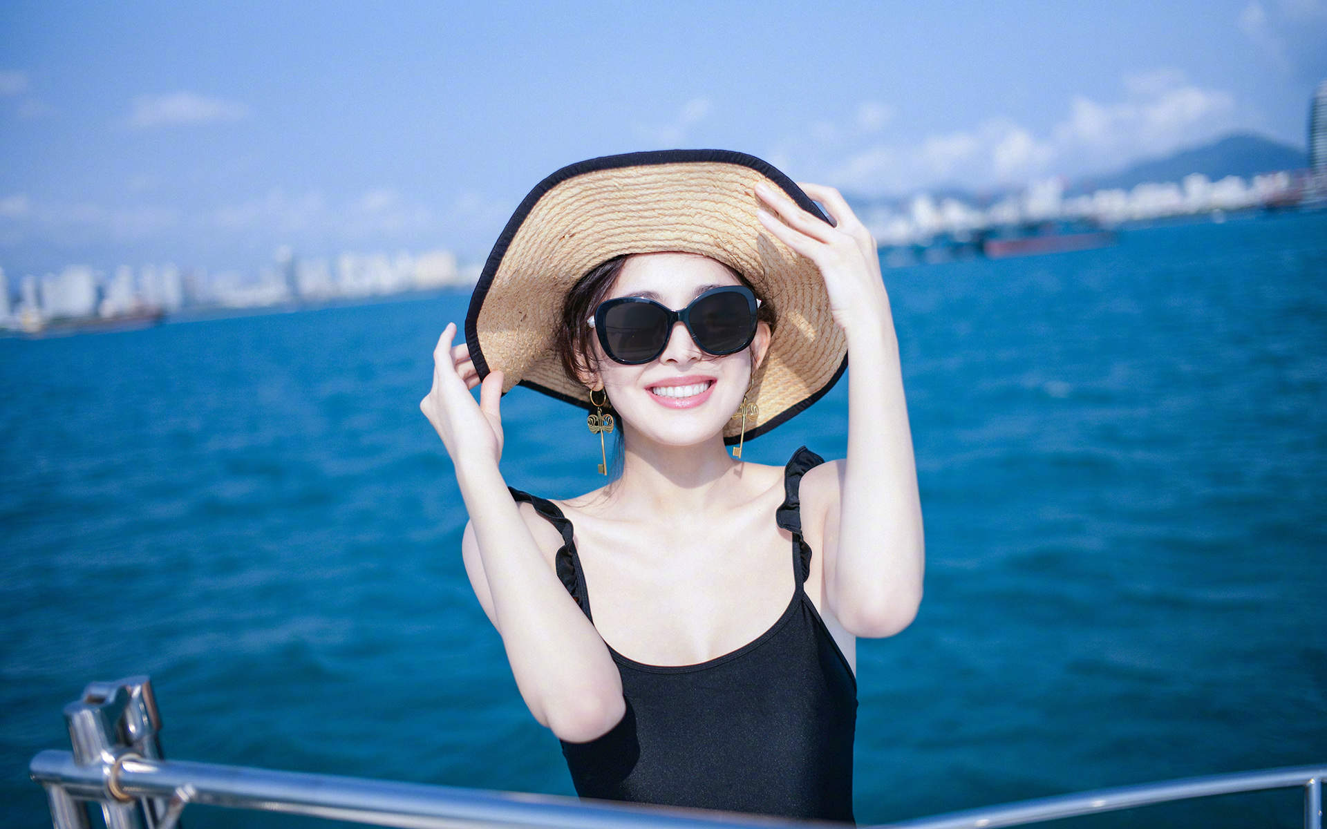 中国内地新疆乌鲁木齐市影视女演员古力娜扎清秀写真手机壁纸图片