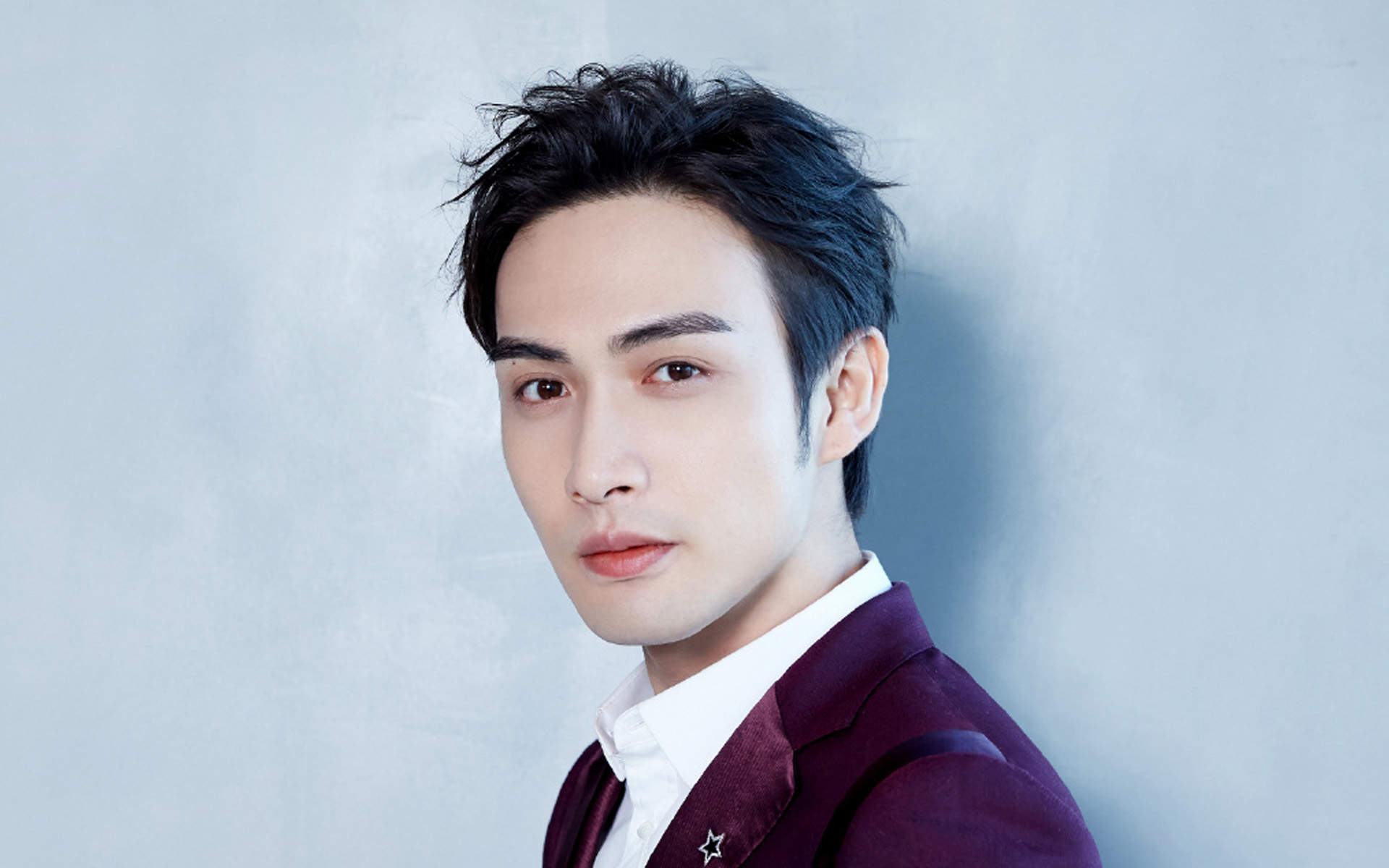 中国大陆江苏无锡男演员张彬彬机场照图片图片