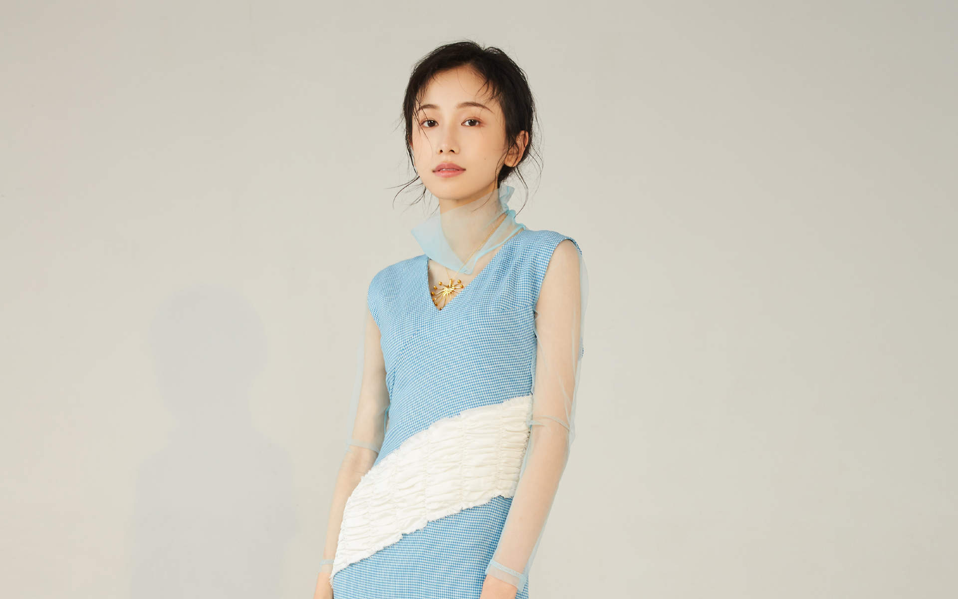 高清中国内地女演员美女姜梓新生活照图片
