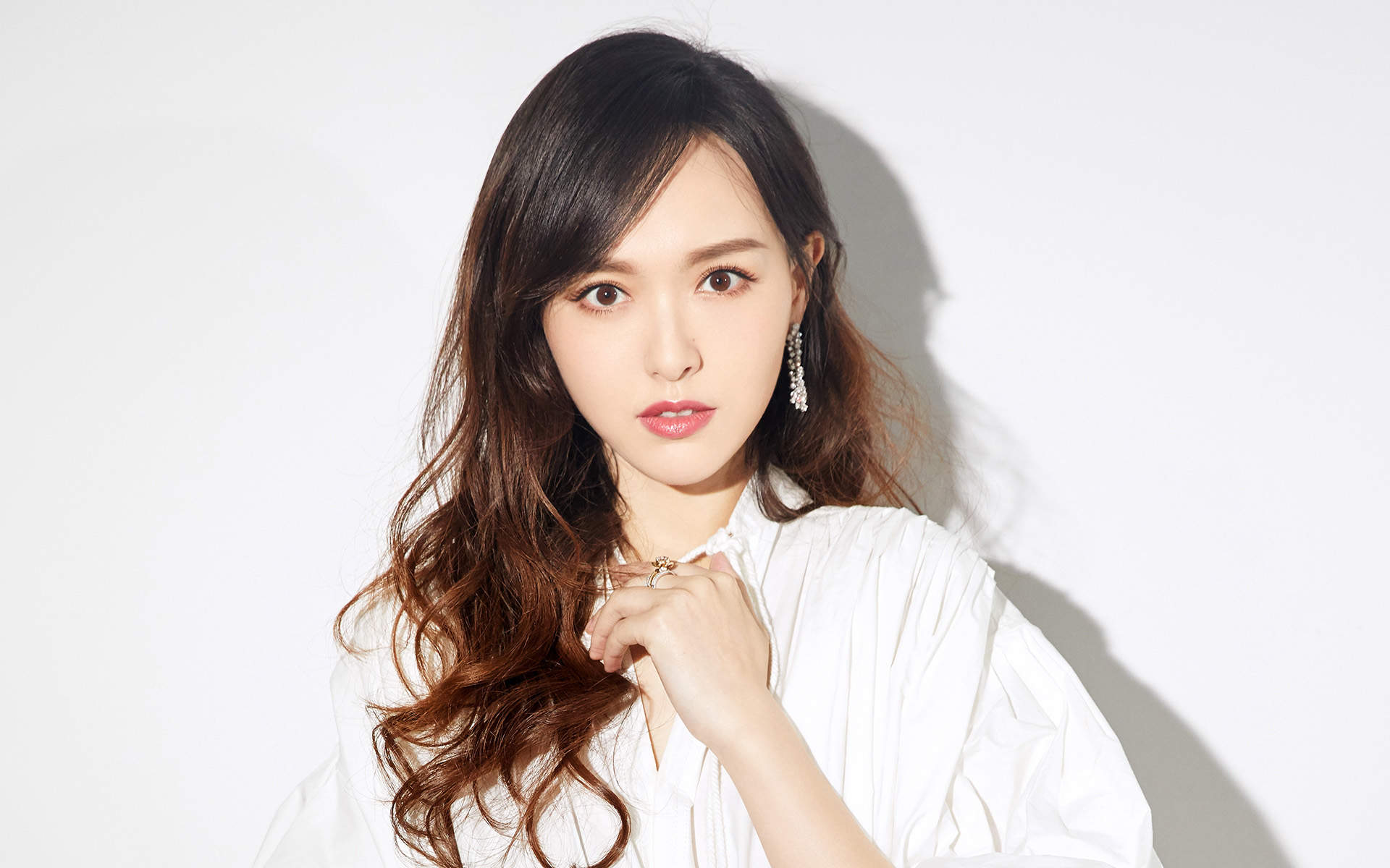 高清中国内地影视上海市女演员唐嫣窦骁《时间都知道》最新剧照图片图片