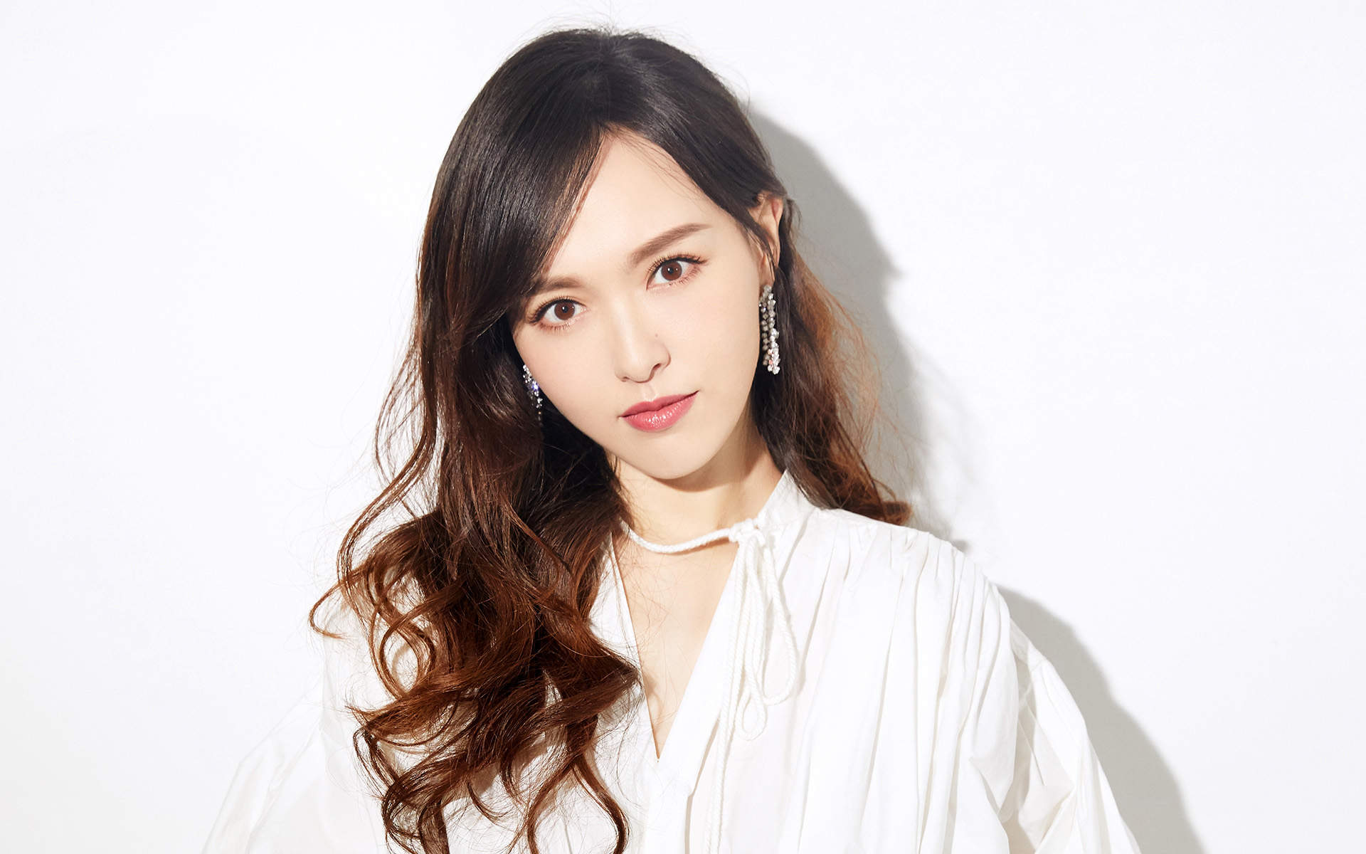 高清中国内地影视上海市女演员唐嫣窦骁《时间都知道》最新剧照图片图片