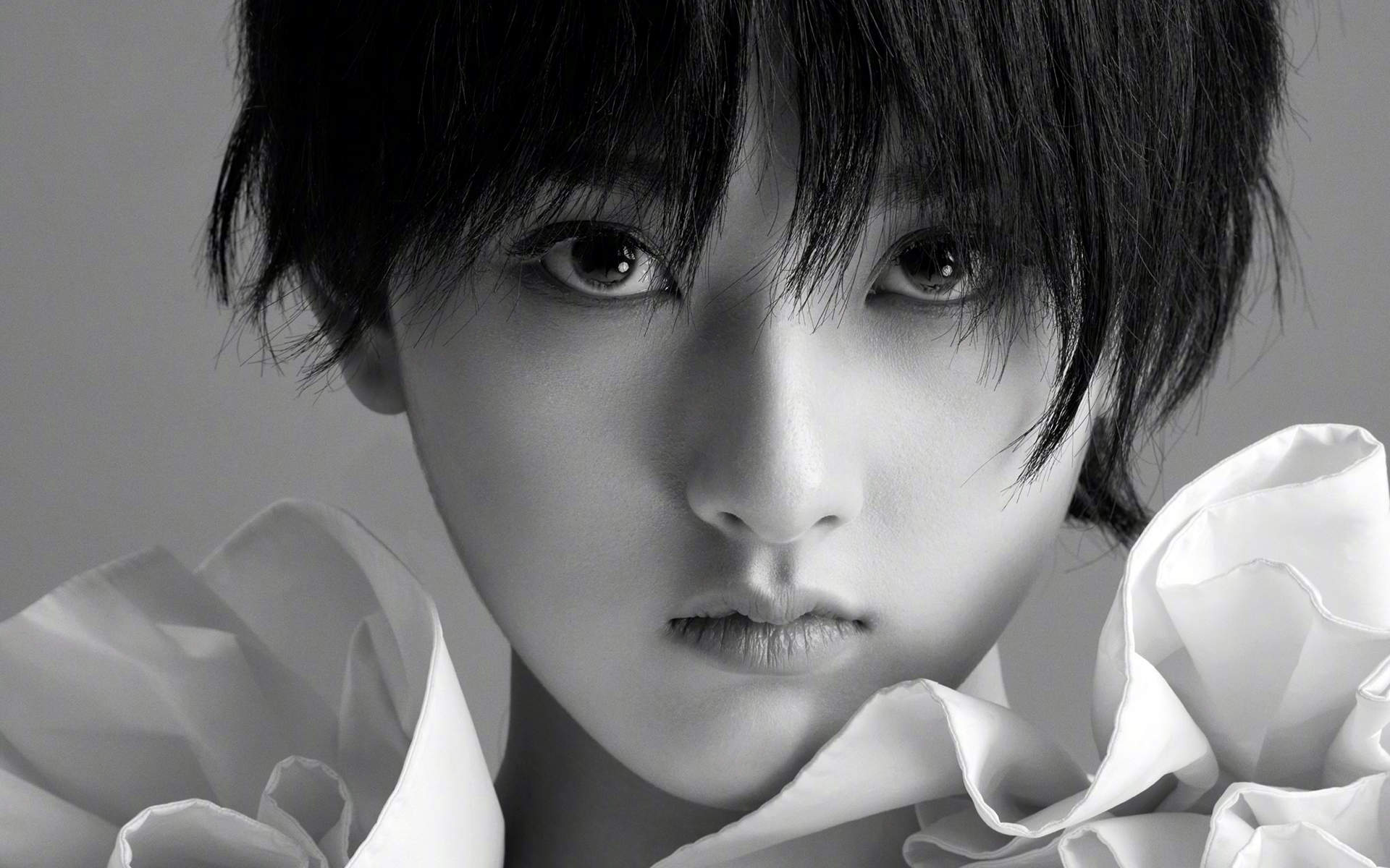 中国北京当代95后女演员宋祖儿民族风高清桌面壁纸图片 中国北京当代95后女演员宋祖儿民族风高清桌面壁纸图片