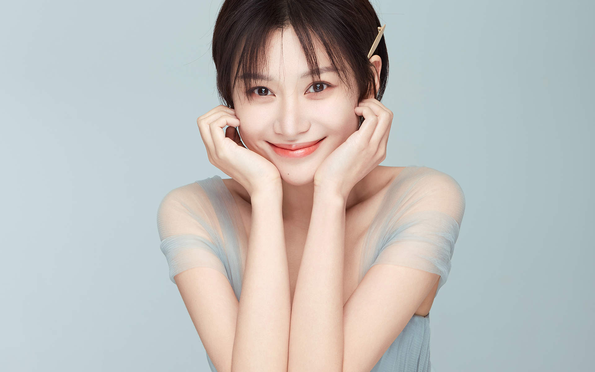 高清女星冯若绮红色性感靓丽写真图片图片