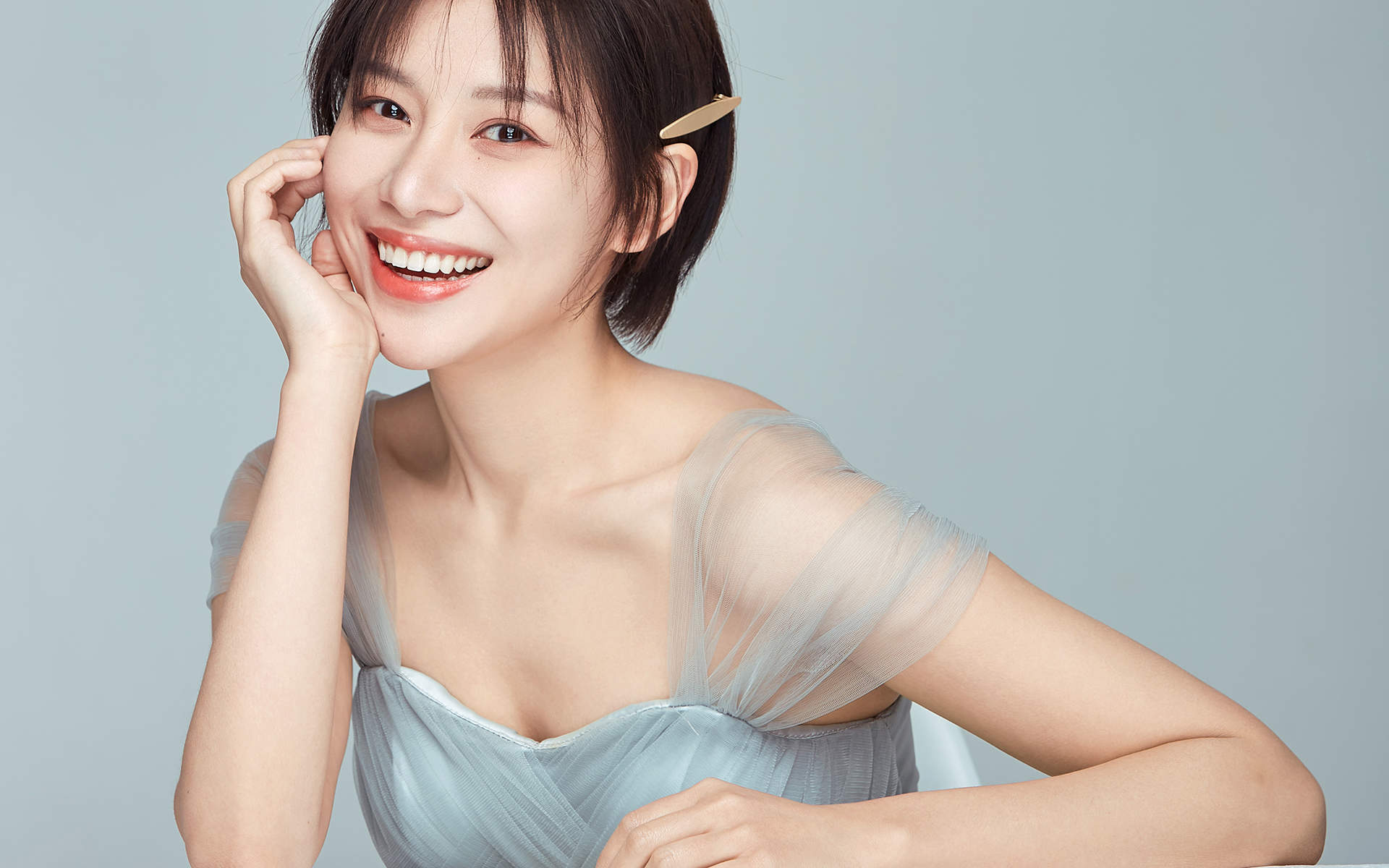 高清女星冯若绮婚纱性感迷人写真图片图片