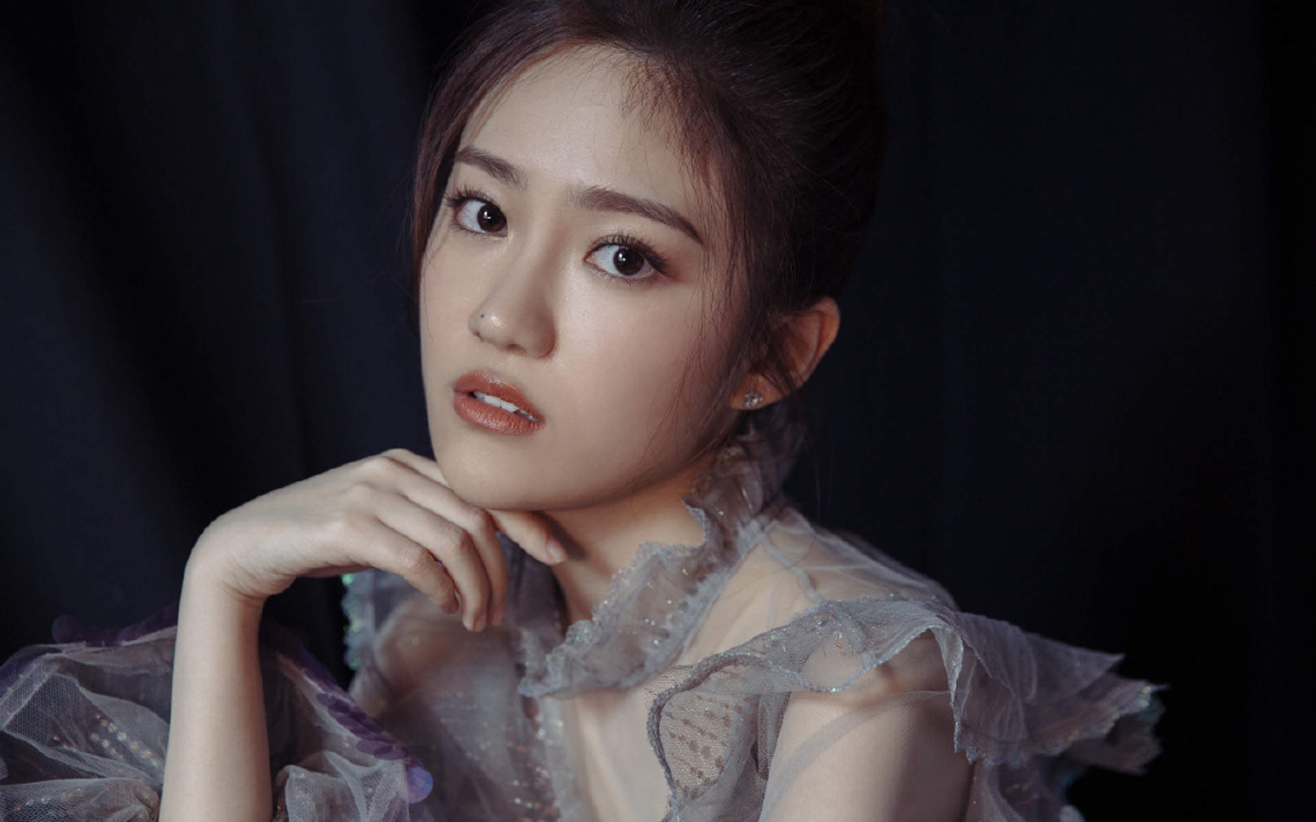 中国内地海市女演员汤梦佳甜美迷人写真桌面壁纸图片
