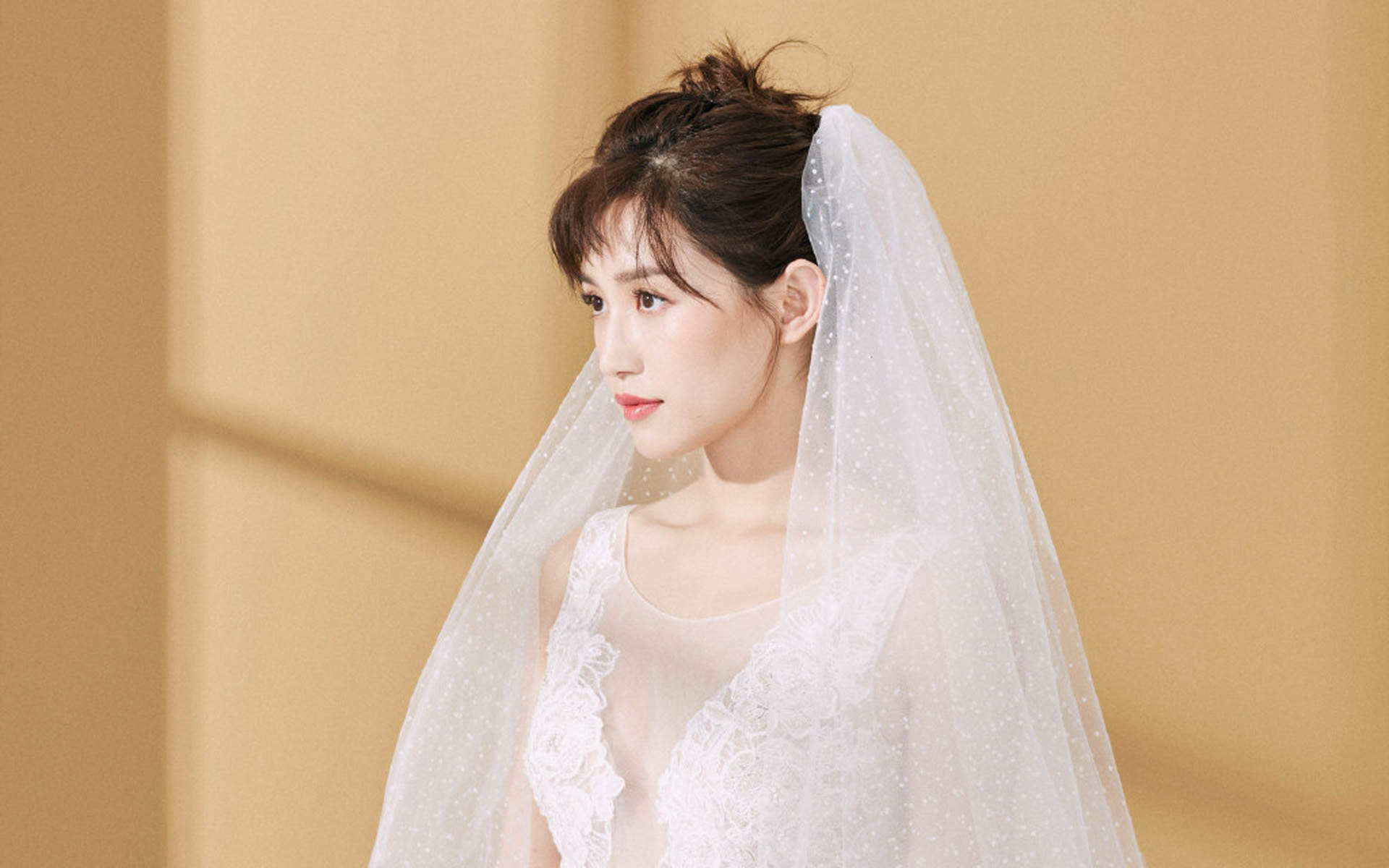 高清湖南衡阳美女气质美女苏青白色系珠宝写真图片图片