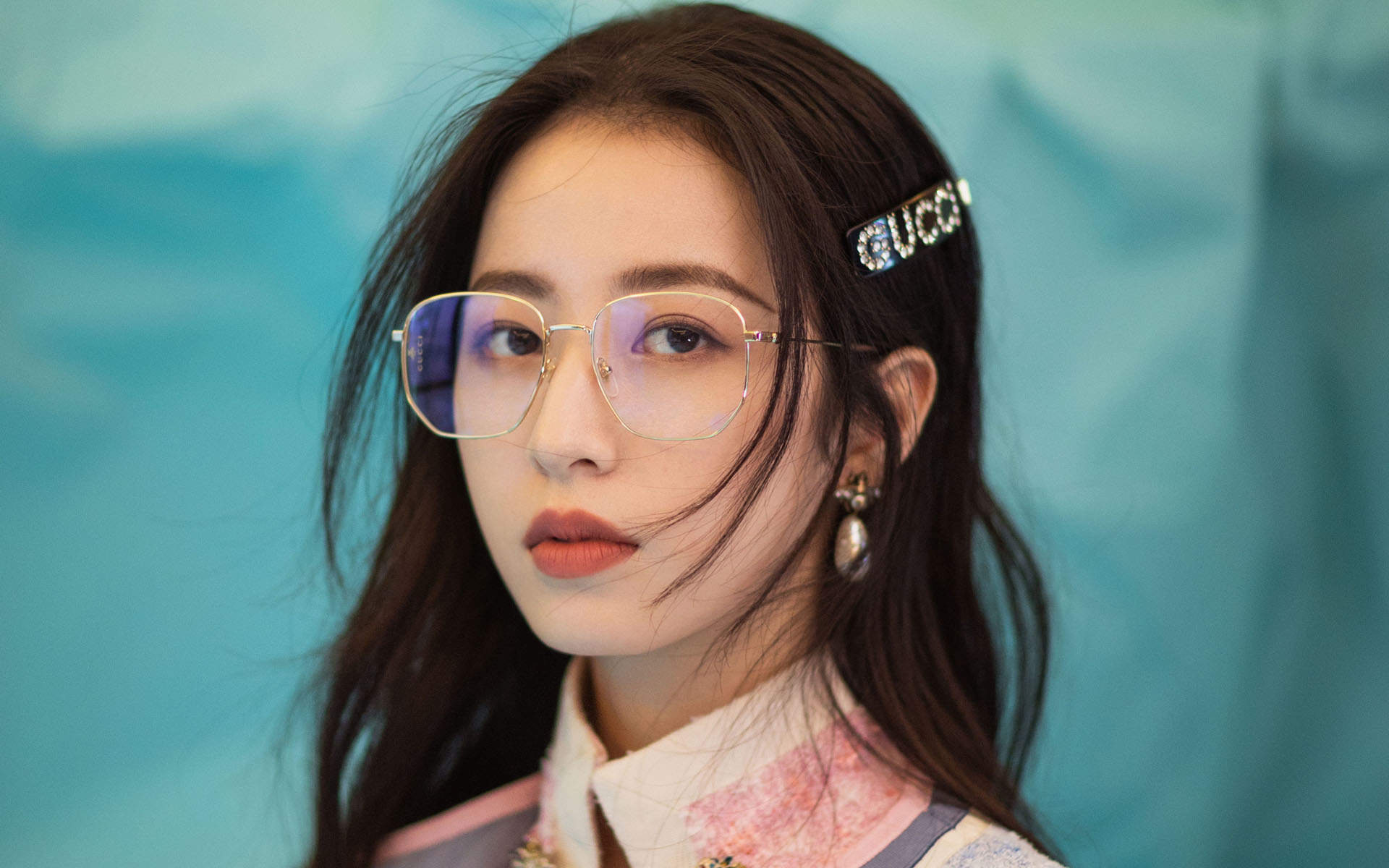 周雨彤图片