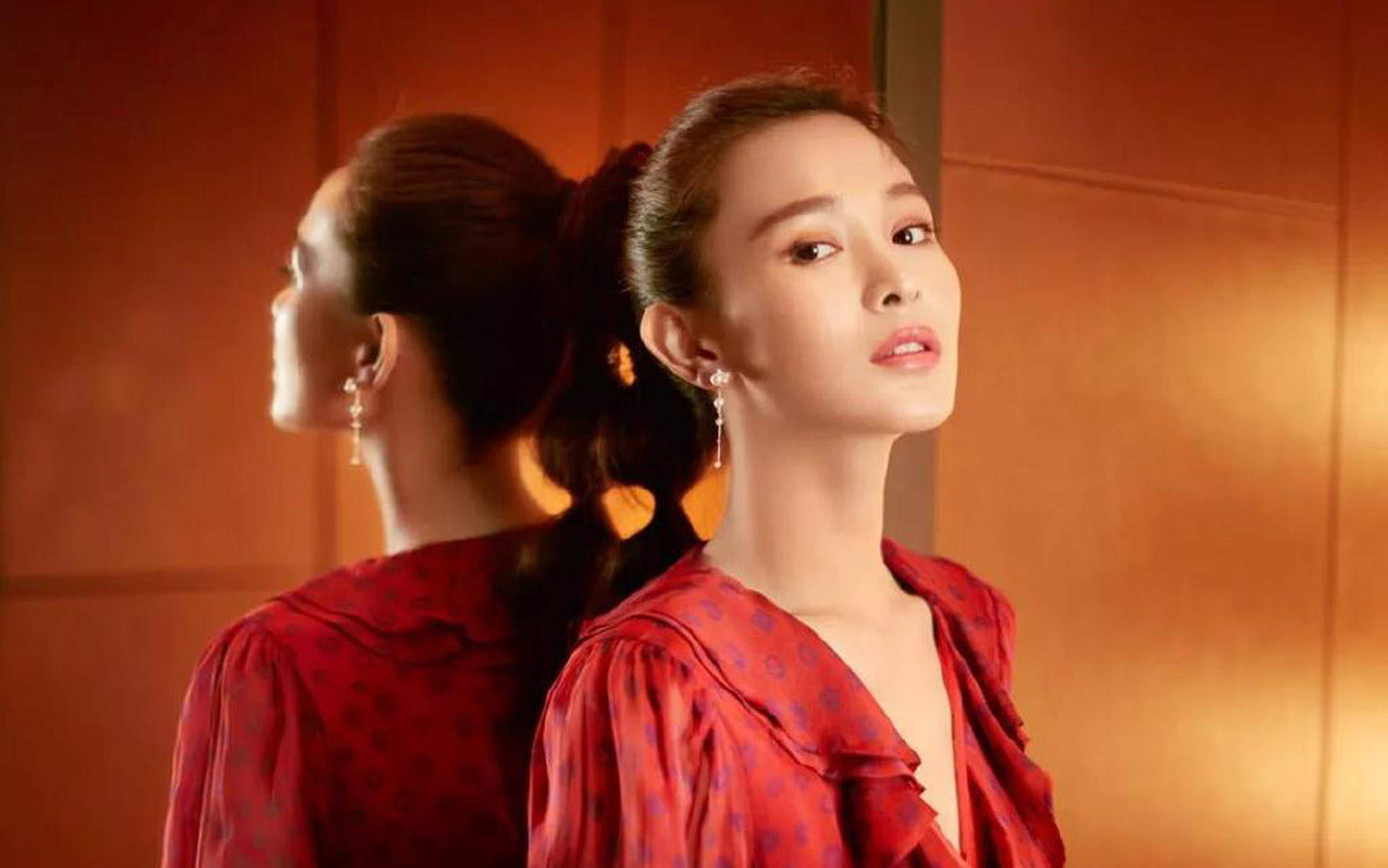 中国内地安徽女演员海铃性感迷人写真图片桌面壁纸图片